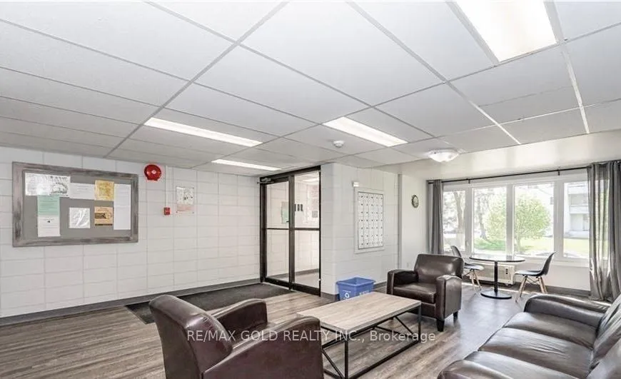 Photo 4 of Unit 111, 30 Hickory Street, Waterloo, Beechwood/University — HOMEH