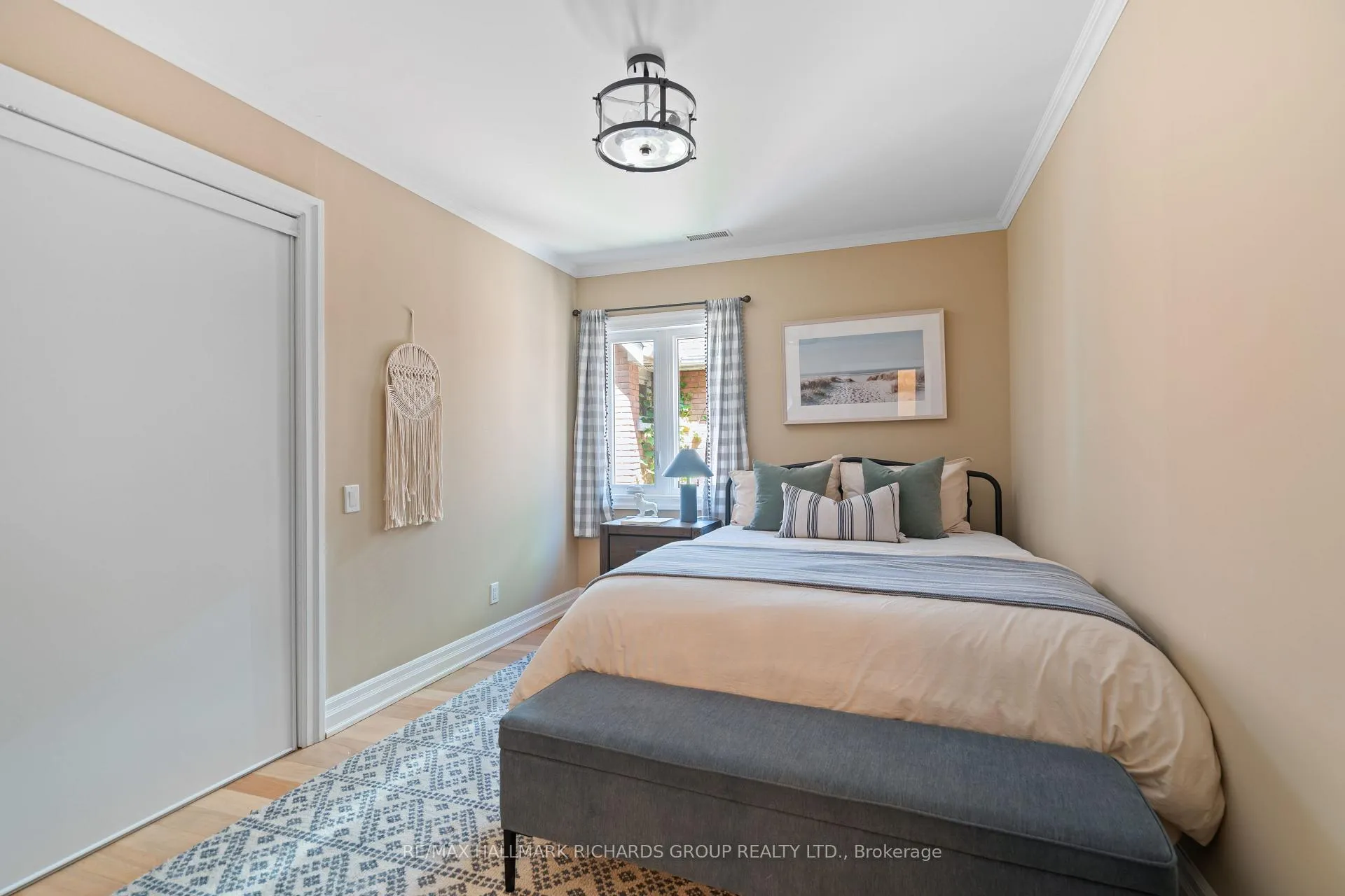 Photo 22 of 10 Springbank Avenue, Scarborough, Birchcliffe-Cliffside — HOMEH