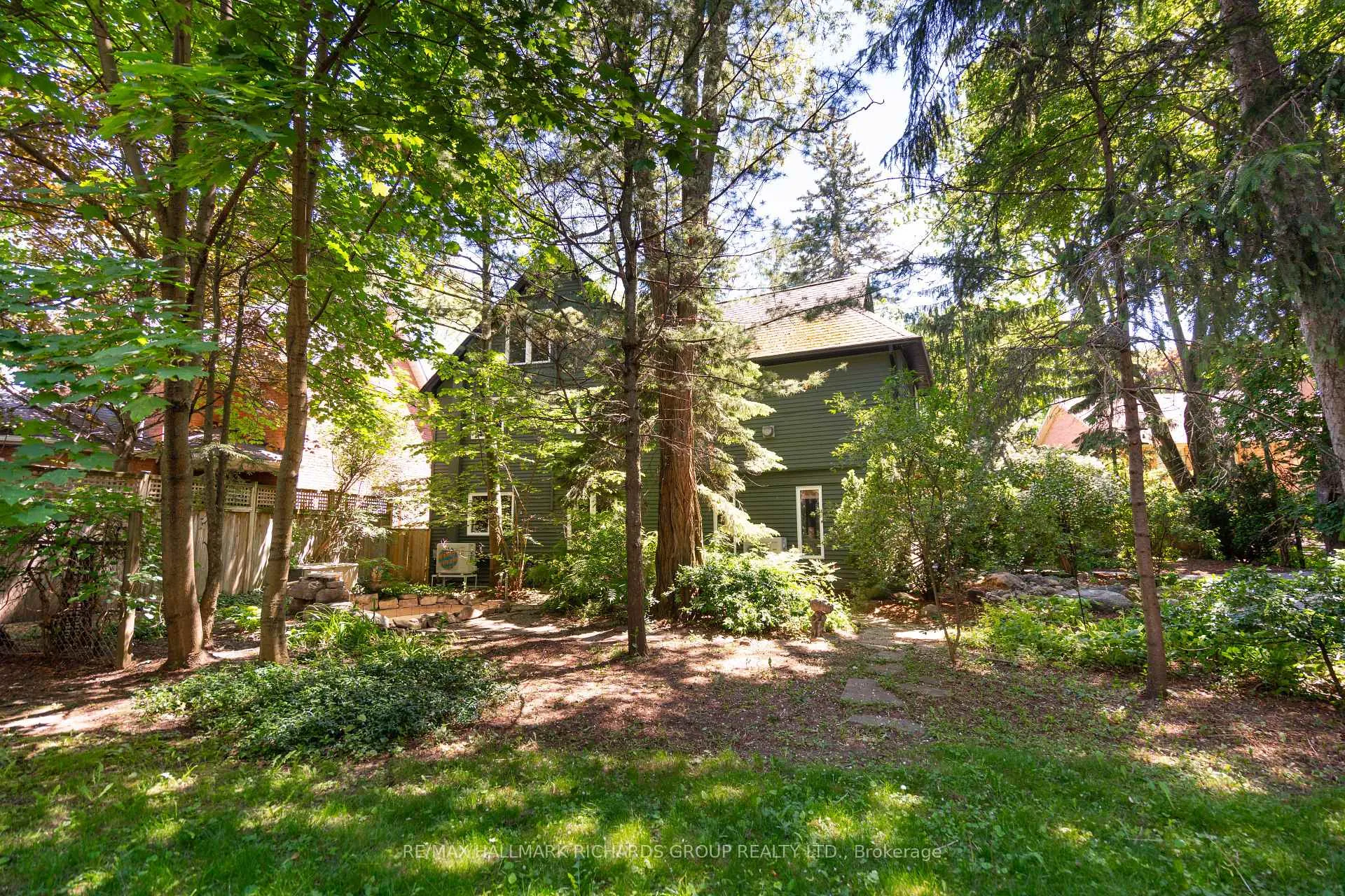 Photo 31 of 10 Springbank Avenue, Scarborough, Birchcliffe-Cliffside — HOMEH