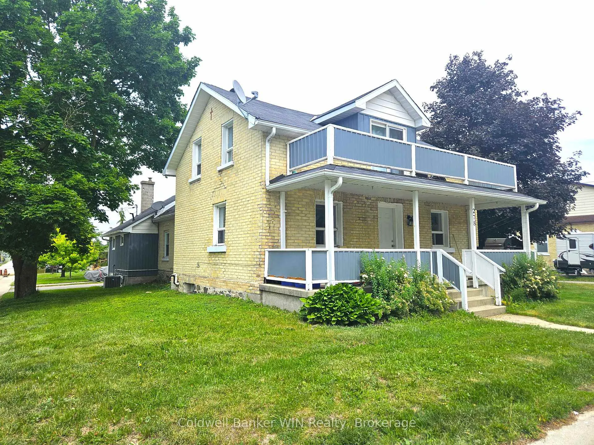 Front of 278 Egremont Street N
