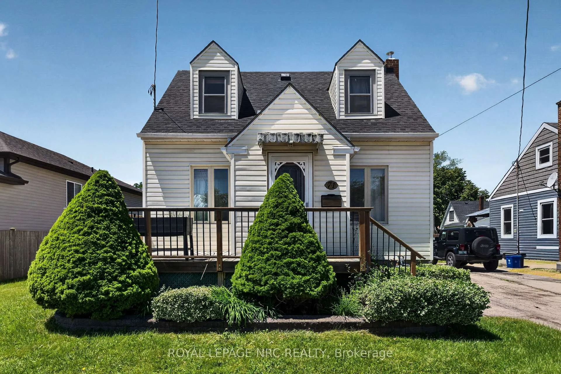 Photo of 71 Scholfield Avenue S