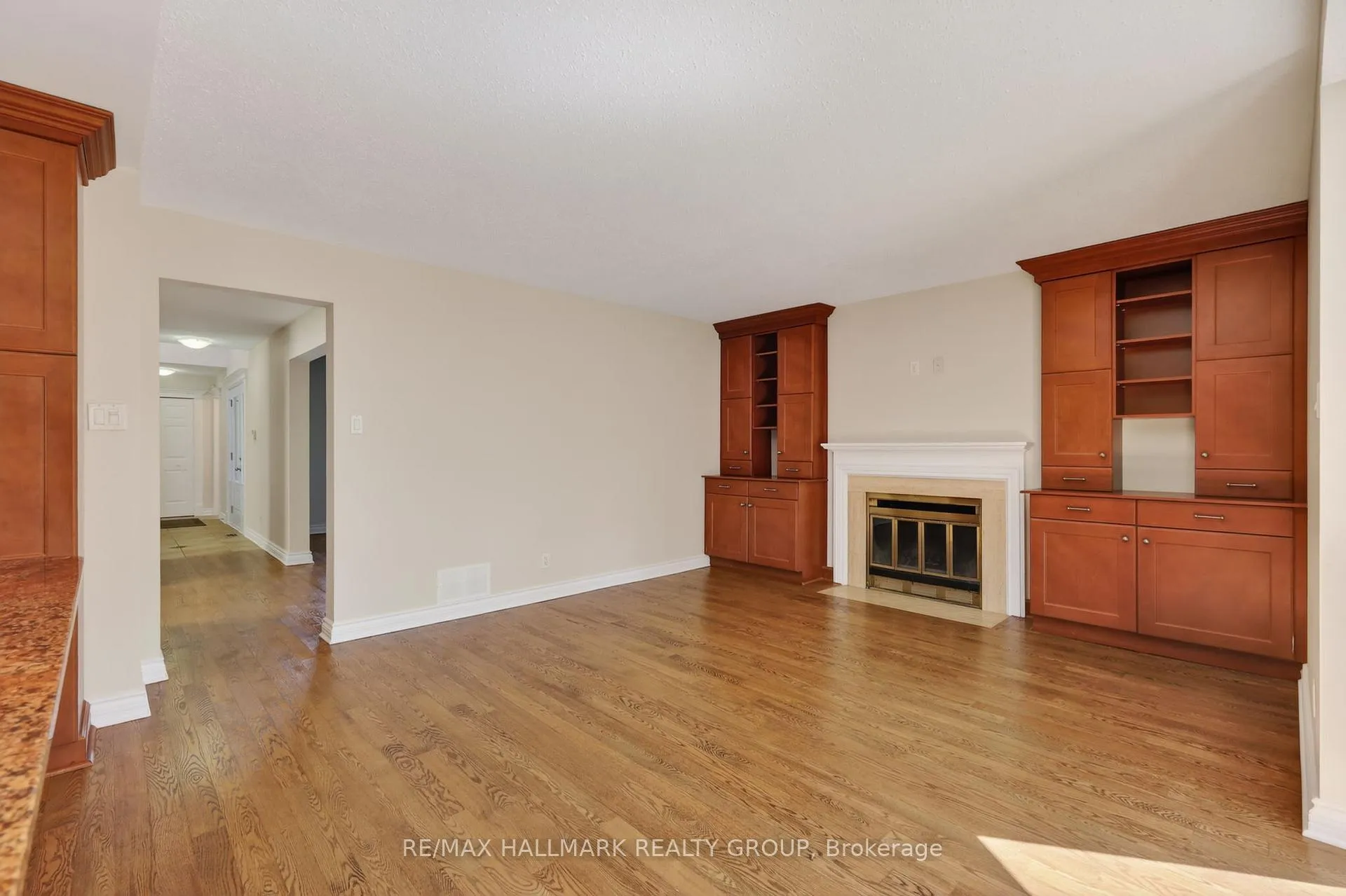 Photo 22 of 1426 Progress Place, Ottawa, Pineview — HOMEH