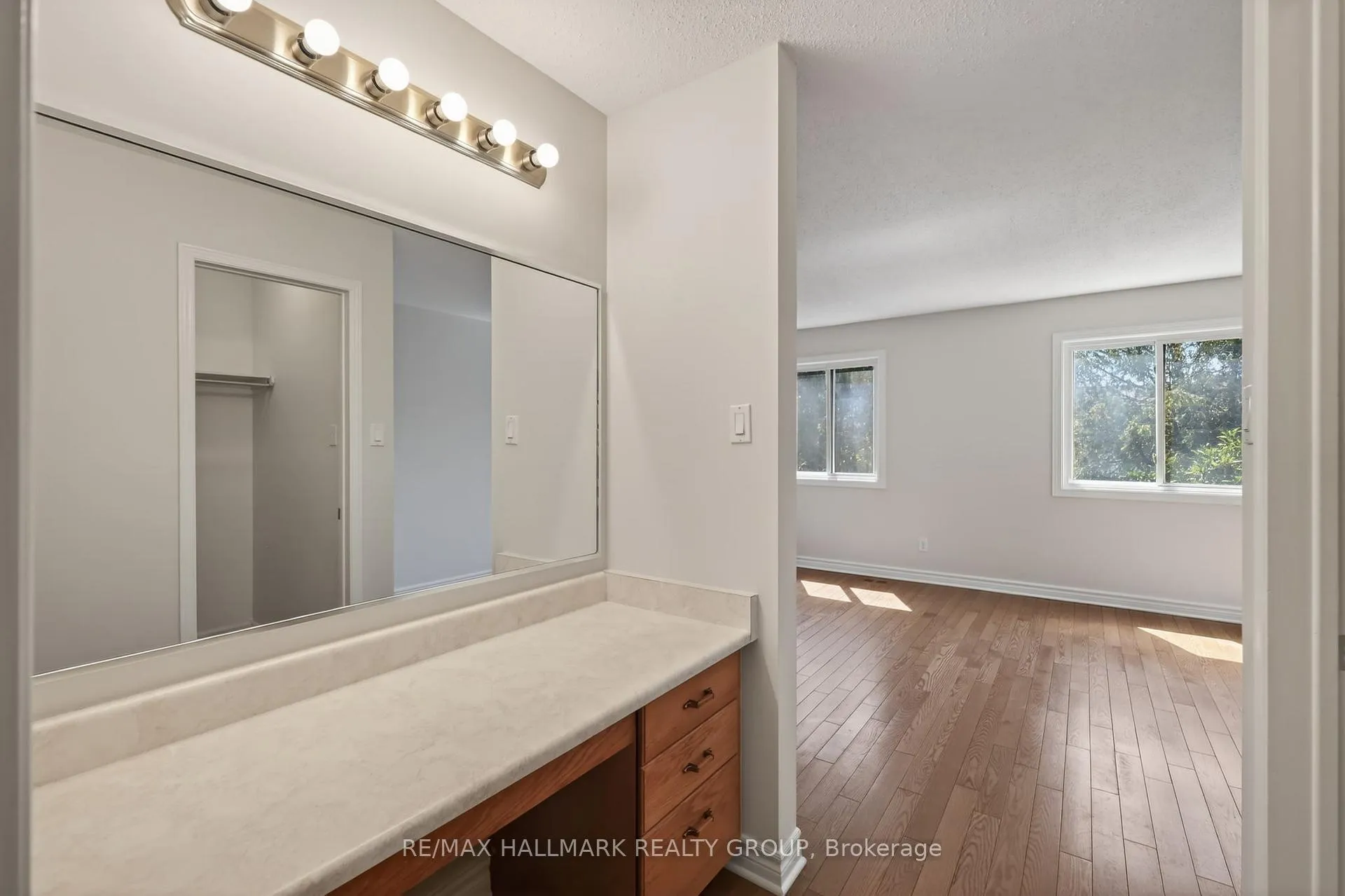 Photo 26 of 1426 Progress Place, Ottawa, Pineview — HOMEH