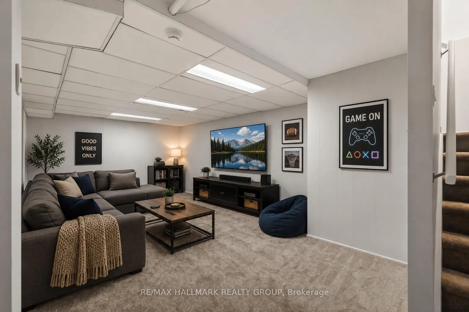 Photo 36 of 1426 Progress Place, Ottawa, Pineview — HOMEH