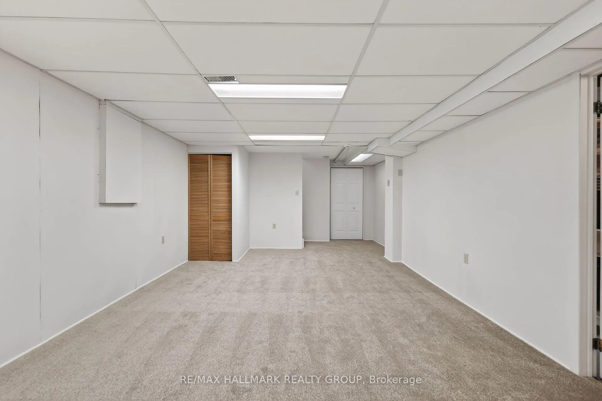 Photo 38 of 1426 Progress Place, Ottawa, Pineview — HOMEH
