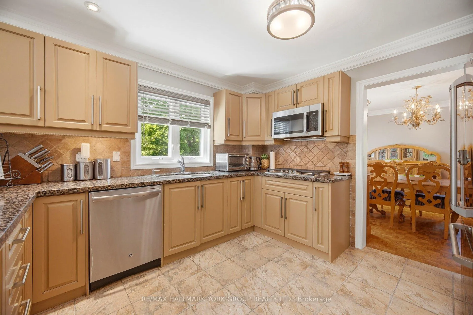 Photo 10 of 7 Andes Court, Brampton, Sandringham-Wellington — HOMEH