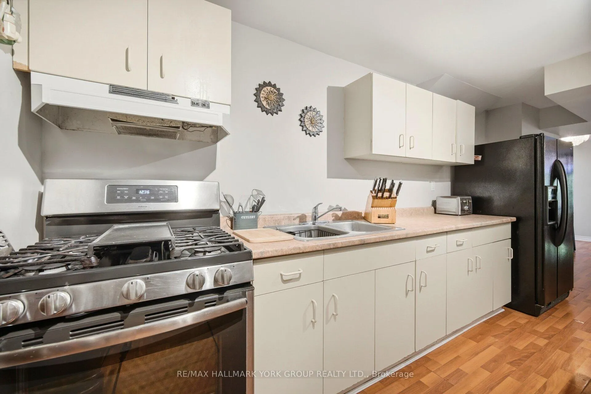 Photo 32 of 7 Andes Court, Brampton, Sandringham-Wellington — HOMEH