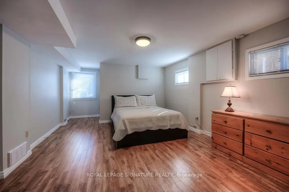 Photo 5 of 28 Coach Hill Drive, Kitchener, Country Hills — HOMEH