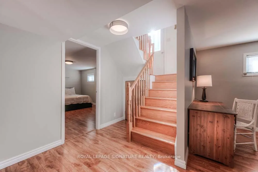 Photo 7 of 28 Coach Hill Drive, Kitchener, Country Hills — HOMEH