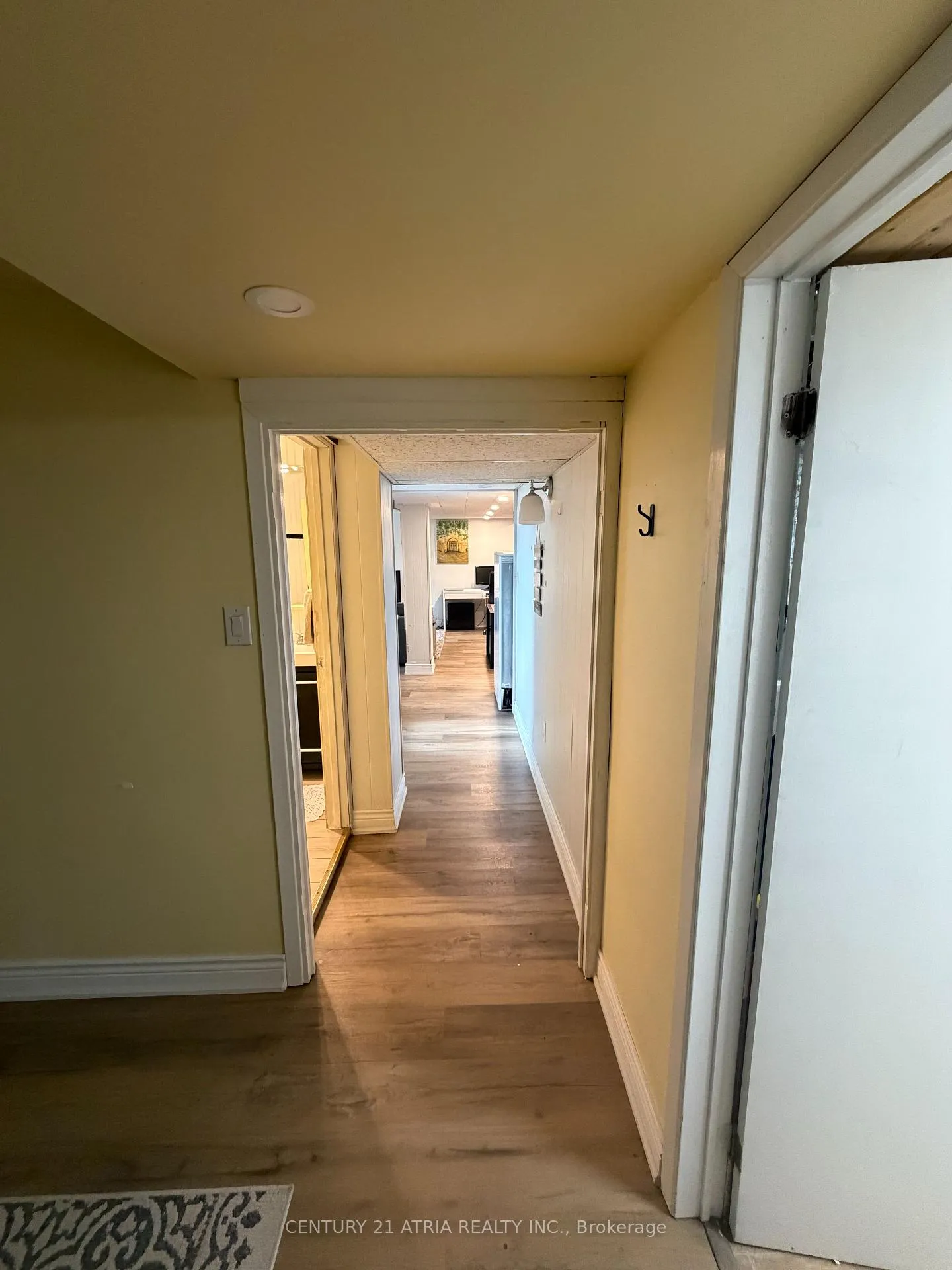 Photo 5 of 10 Iber Court, Aurora, Aurora Village — HOMEH