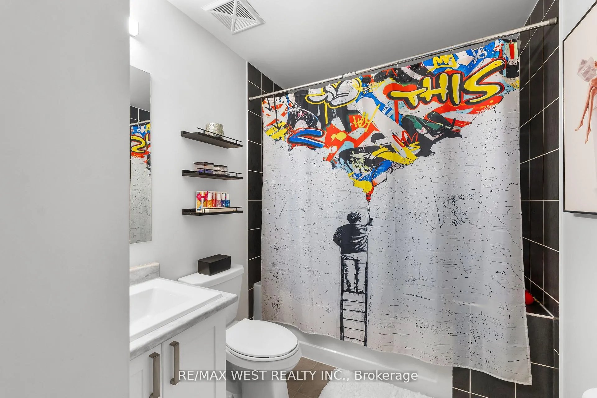 Photo 13 of 1062 Douglas McCurdy Common, Mississauga, Lakeview — HOMEH