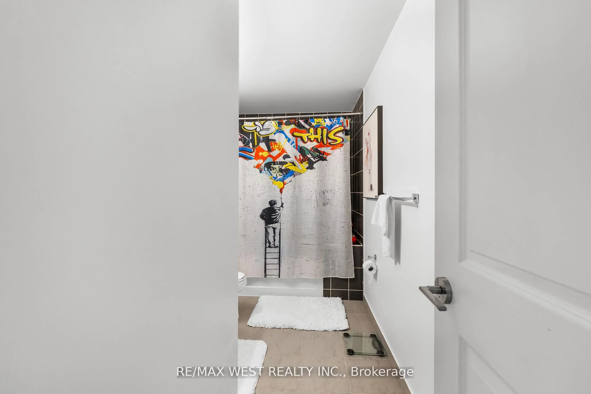 Photo 15 of 1062 Douglas McCurdy Common, Mississauga, Lakeview — HOMEH
