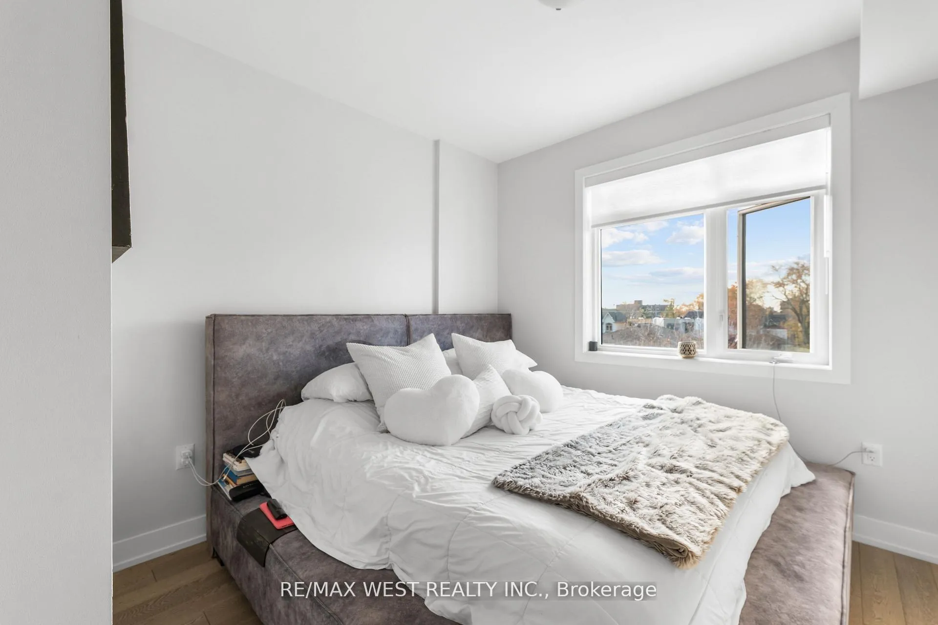 Photo 19 of 1062 Douglas McCurdy Common, Mississauga, Lakeview — HOMEH