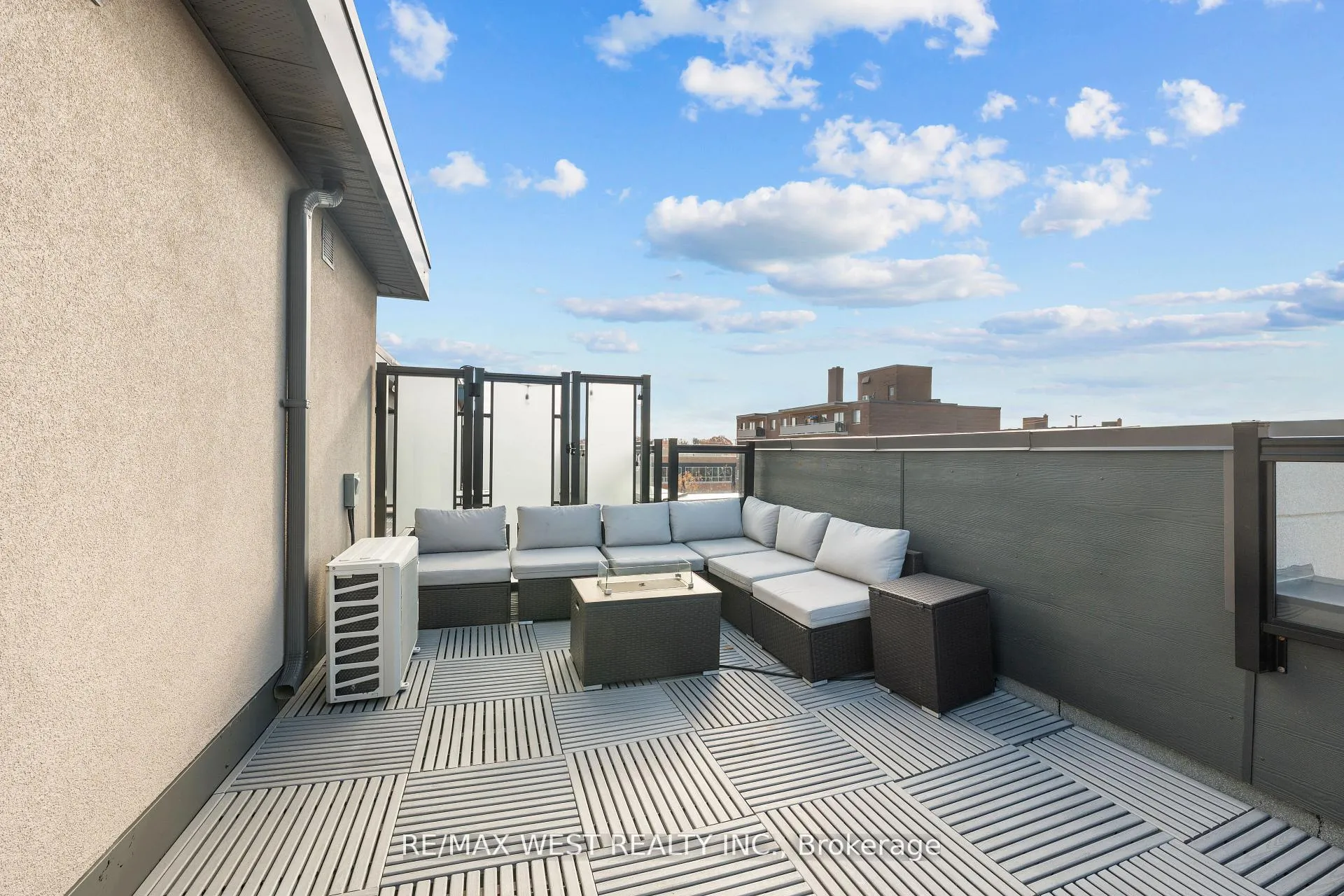 Photo 28 of 1062 Douglas McCurdy Common, Mississauga, Lakeview — HOMEH