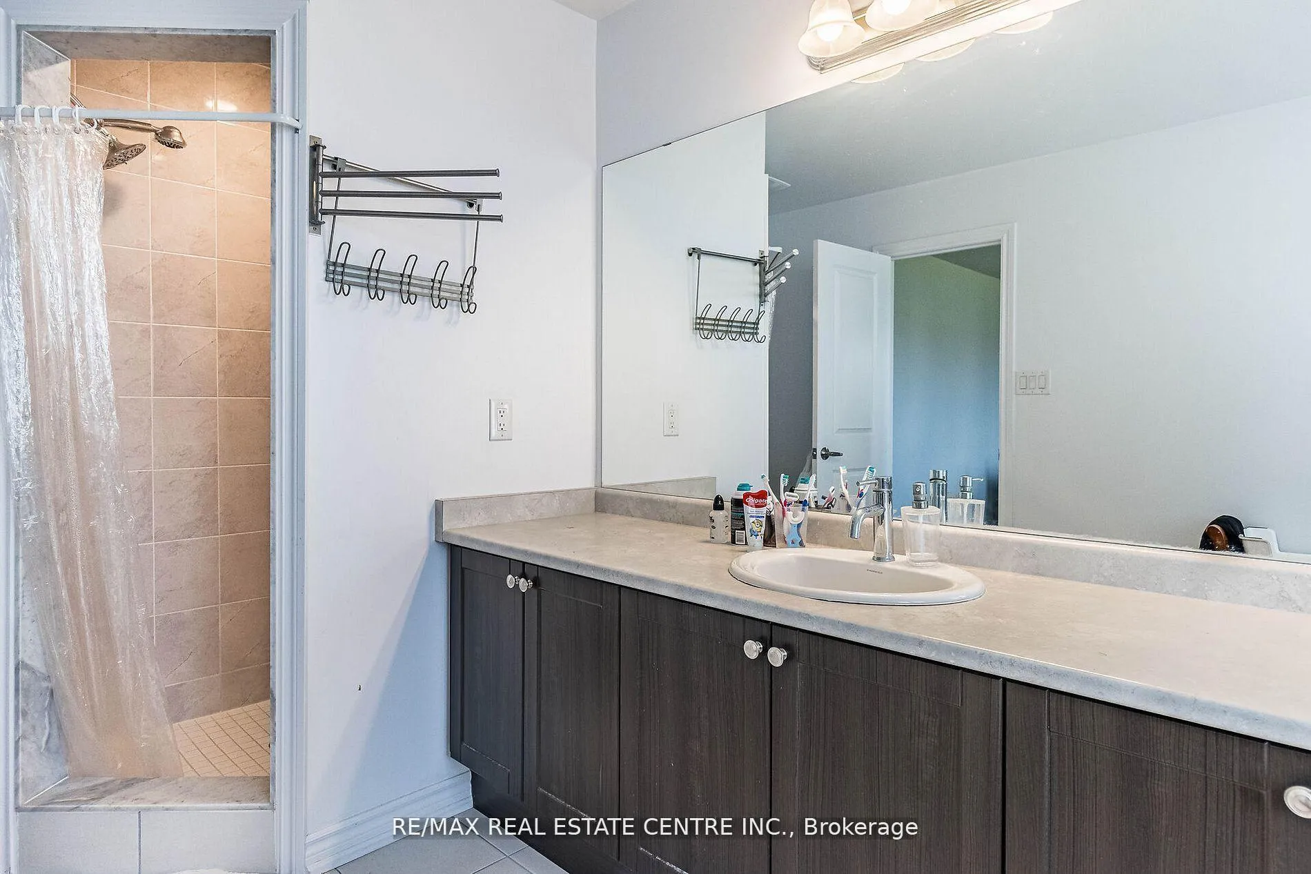 Photo 18 of 206 Werry Avenue, Southgate — HOMEH