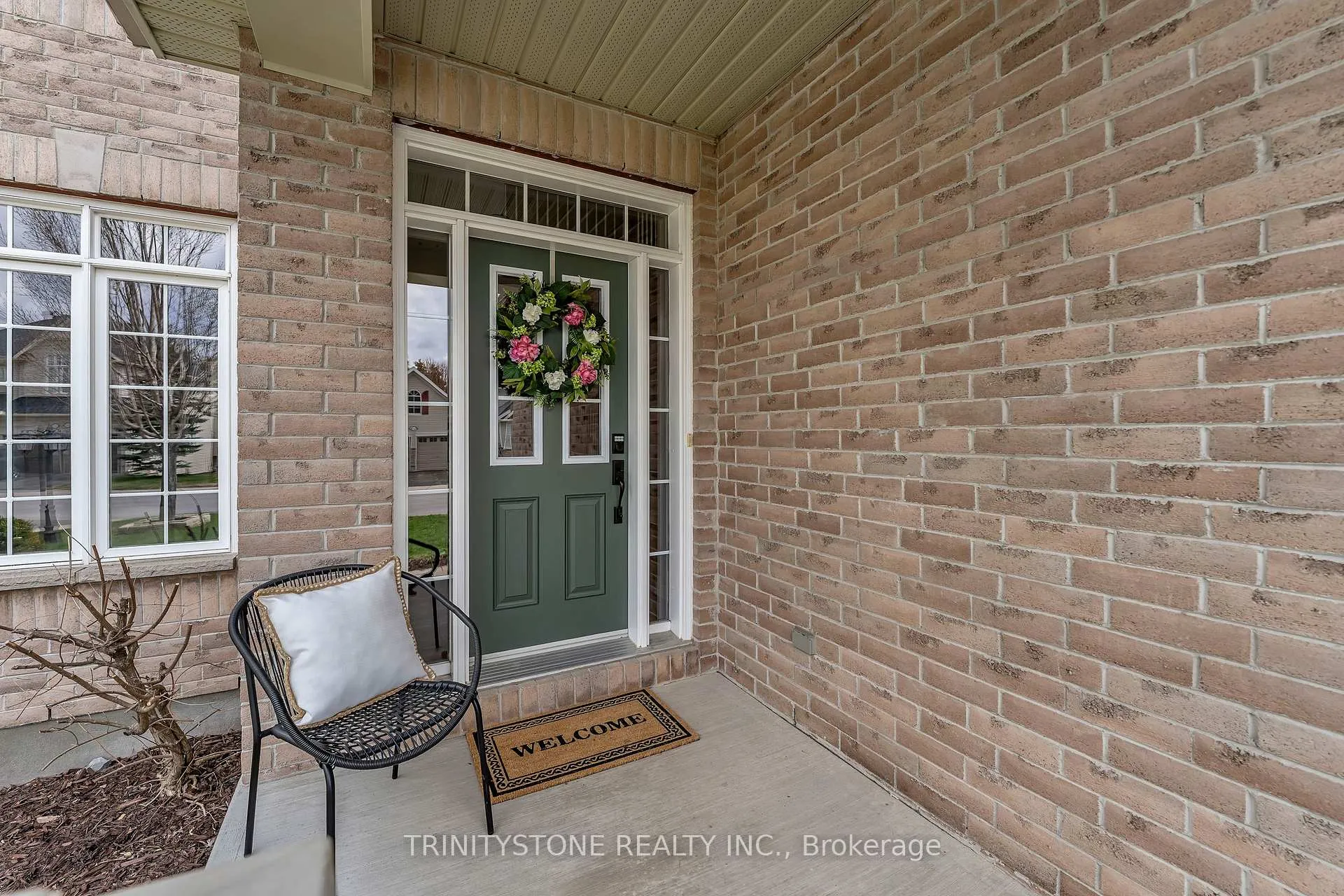 Photo 2 of 502 Dalewood Crescent, Ottawa, Stittsville (South) — HOMEH