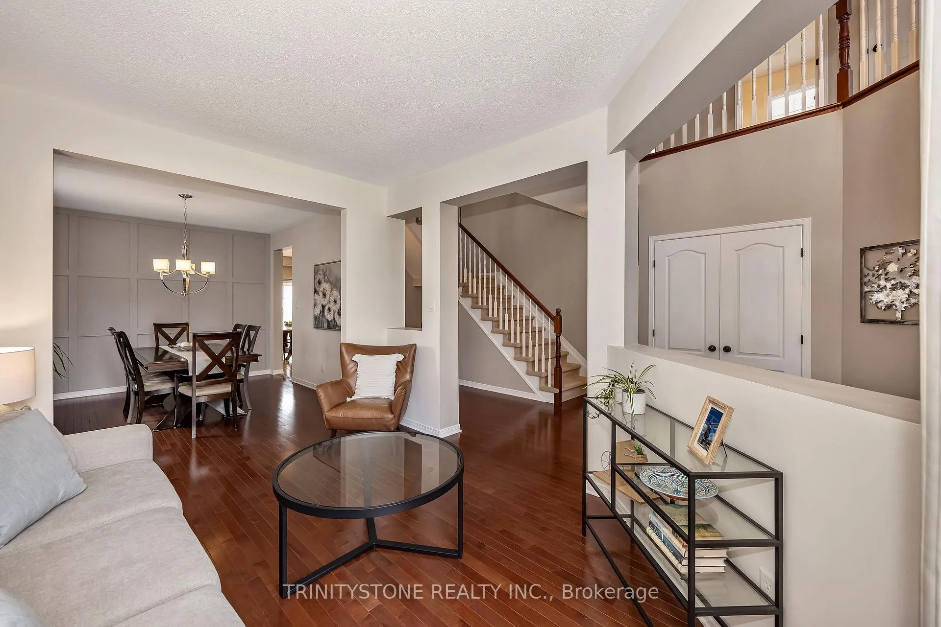 Photo 4 of 502 Dalewood Crescent, Ottawa, Stittsville (South) — HOMEH