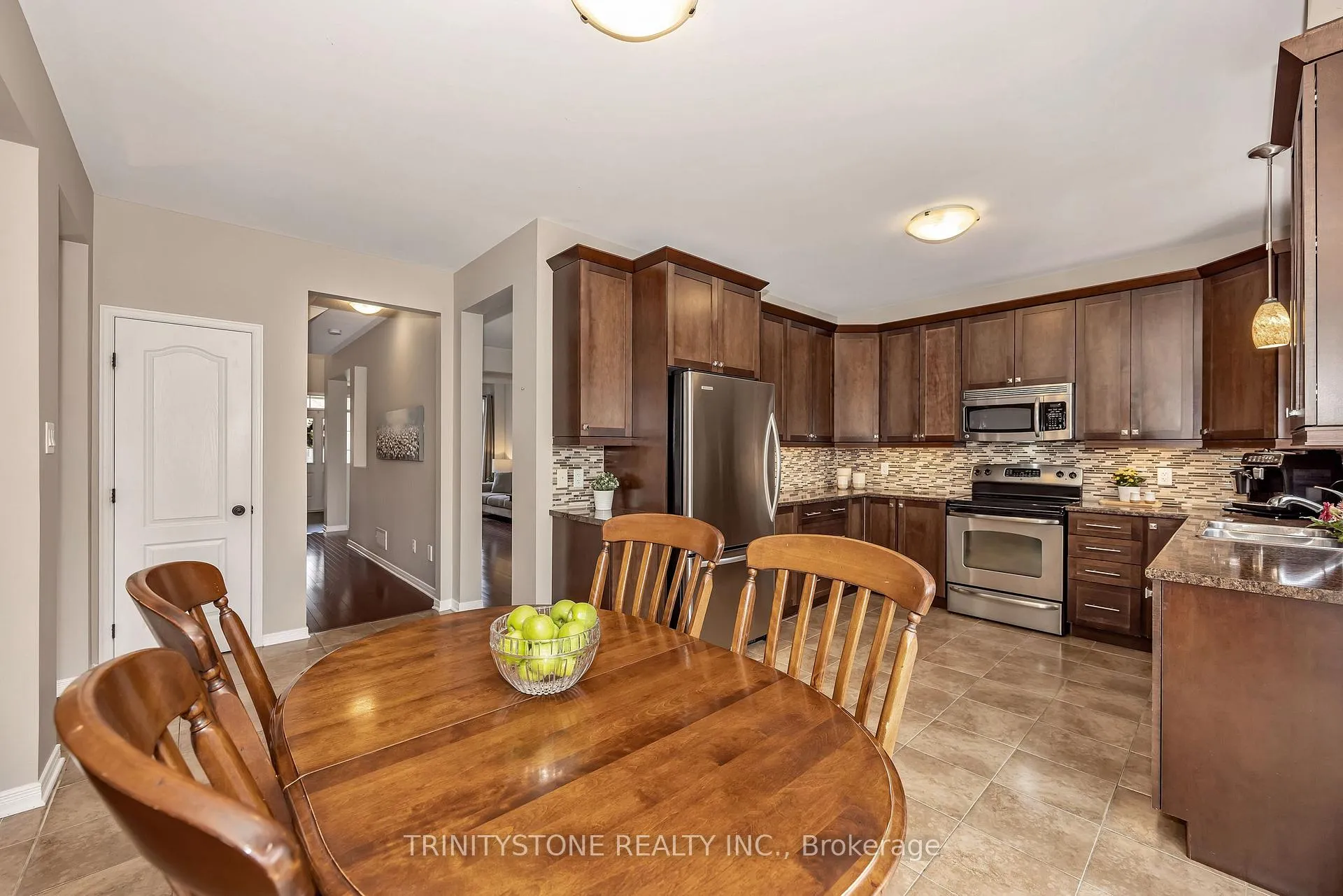 Photo 13 of 502 Dalewood Crescent, Ottawa, Stittsville (South) — HOMEH