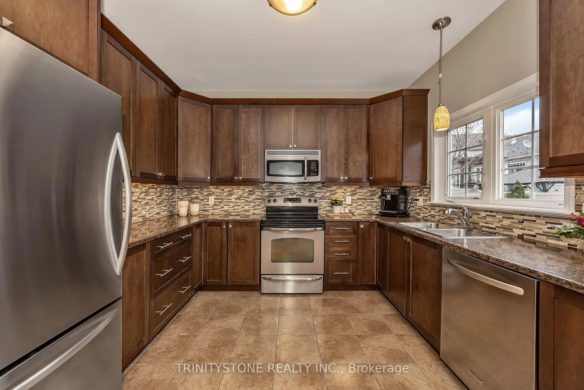 Photo 18 of 502 Dalewood Crescent, Ottawa, Stittsville (South) — HOMEH