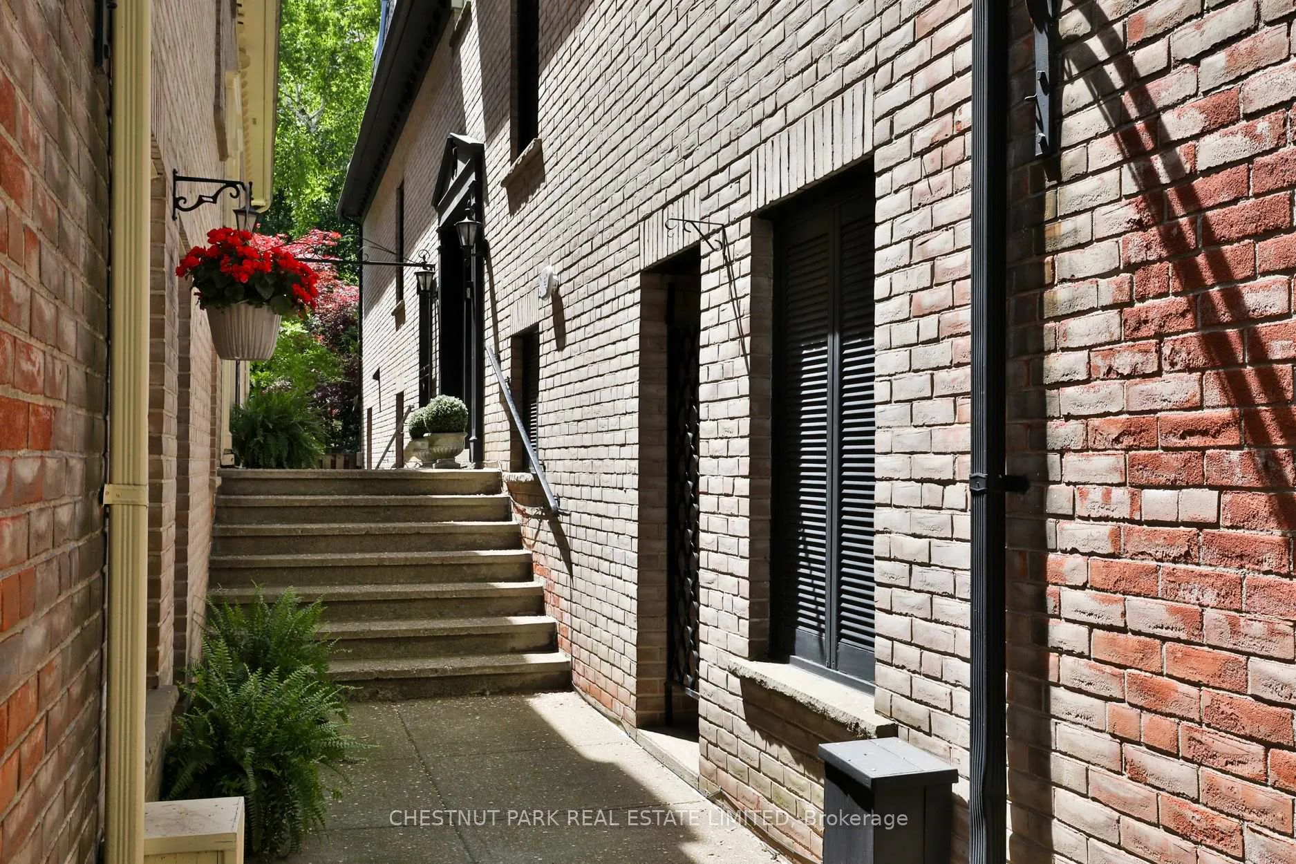 Photo 2 of 86 Glen Road, Toronto, Rosedale-Moore Park — HOMEH