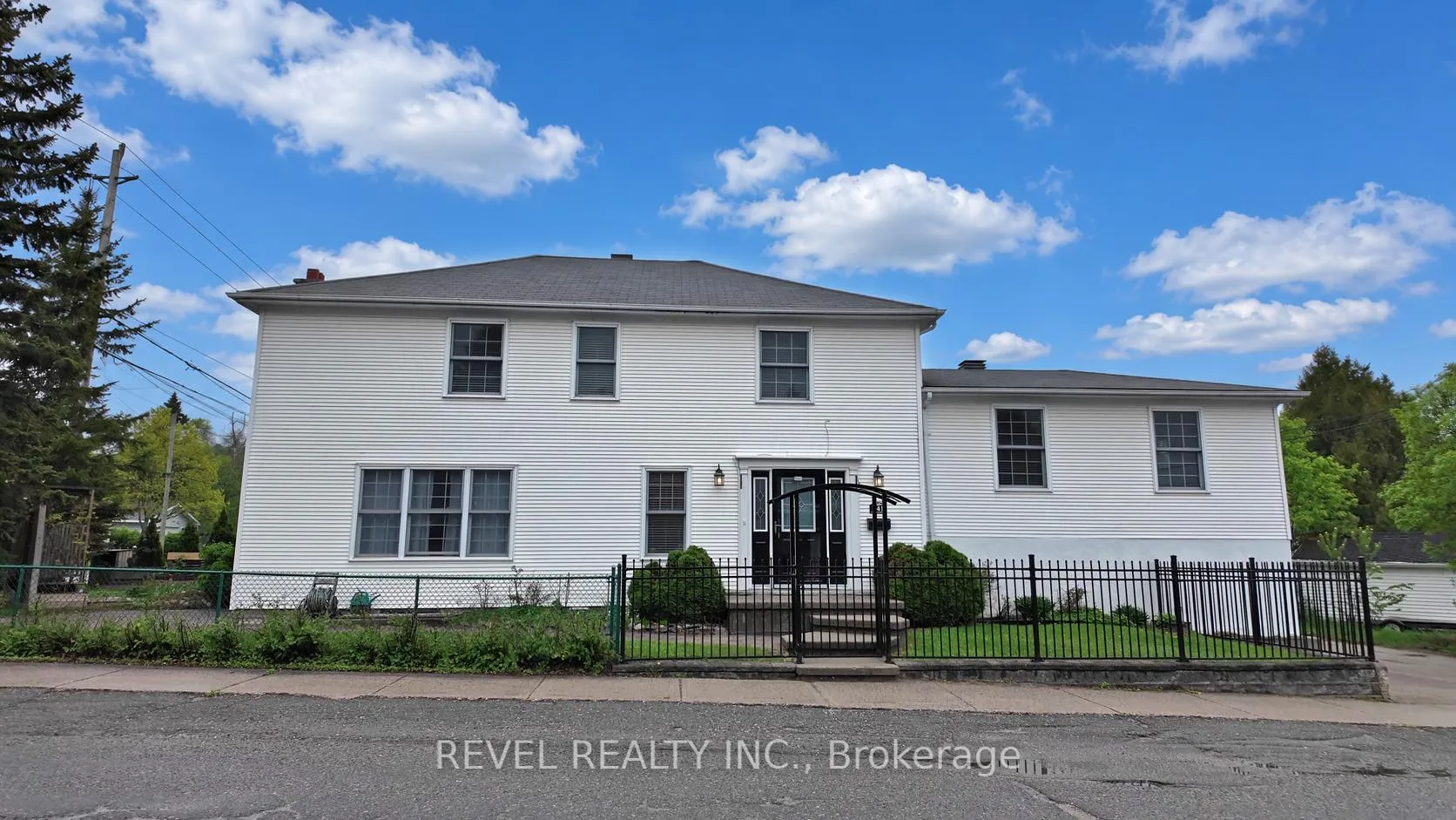 Front of 241 Patricia Boulevard