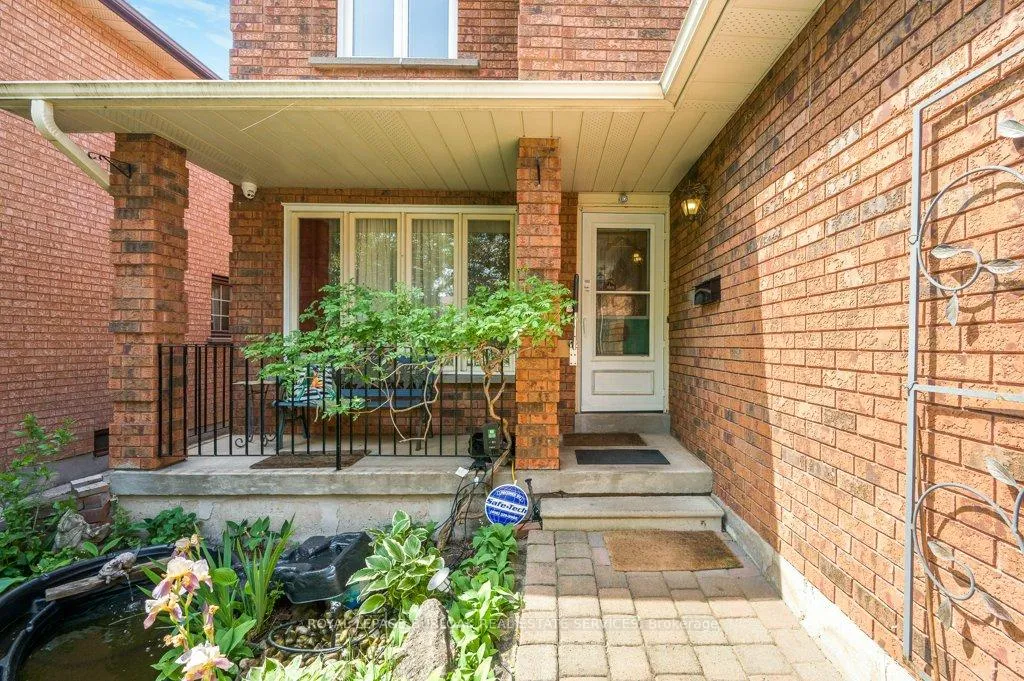 Photo 3 of 4649 The Gallops, Mississauga, Central Erin Mills — HOMEH