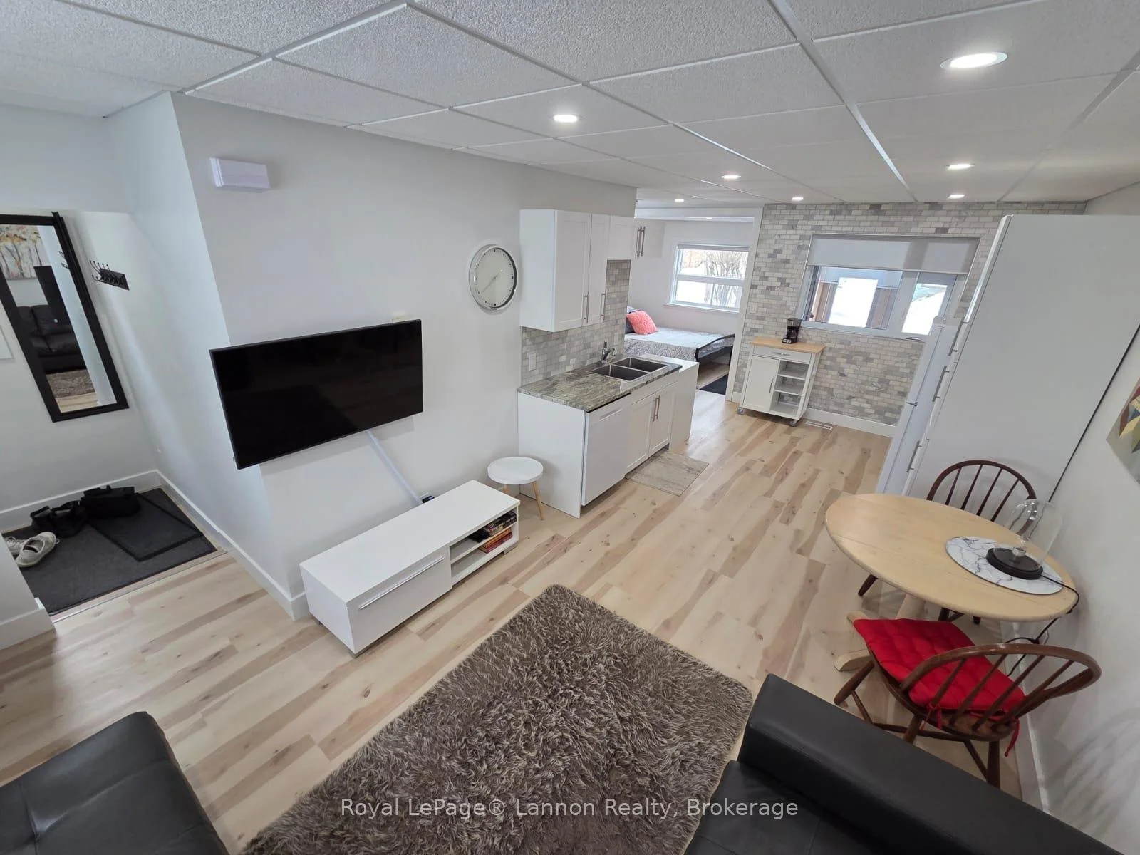Photo 1 of 84 Machar Ave, Thunder Bay, Court / Cumberland — HOMEH