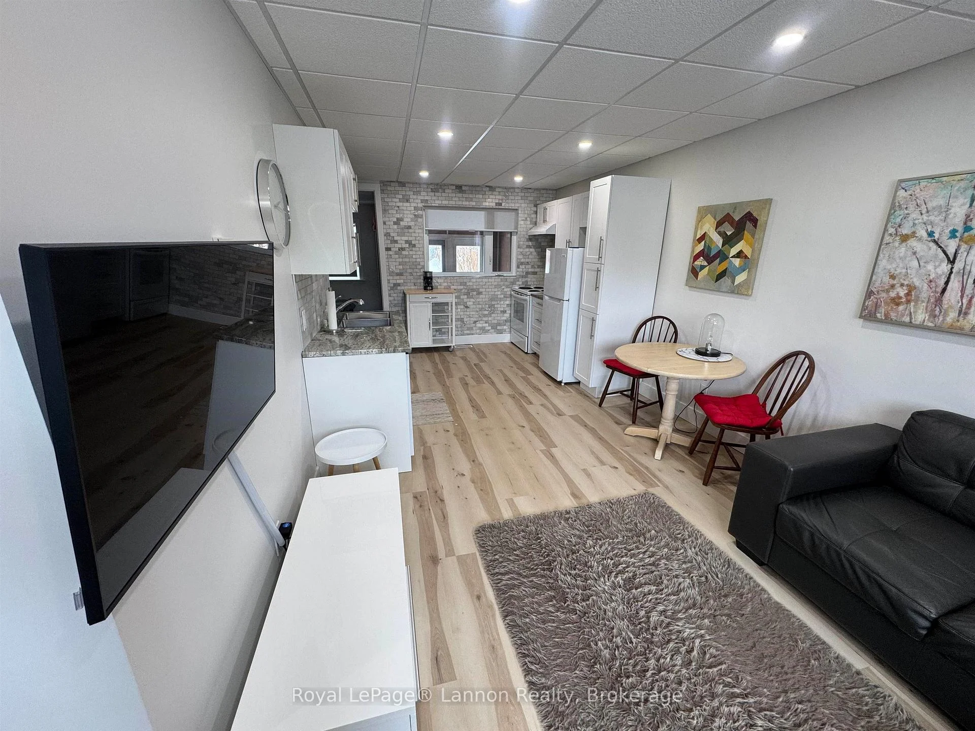 Photo 10 of 84 Machar Ave, Thunder Bay, Court / Cumberland — HOMEH