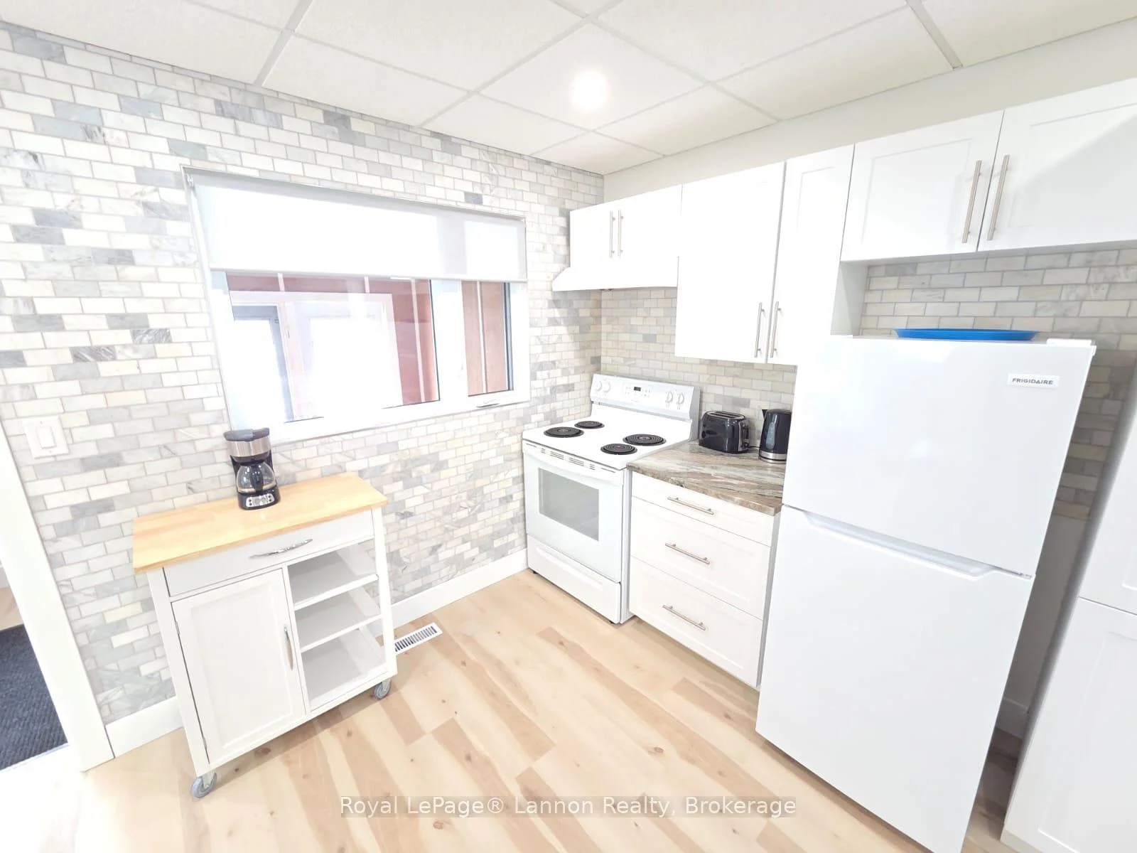 Photo 14 of 84 Machar Ave, Thunder Bay, Court / Cumberland — HOMEH