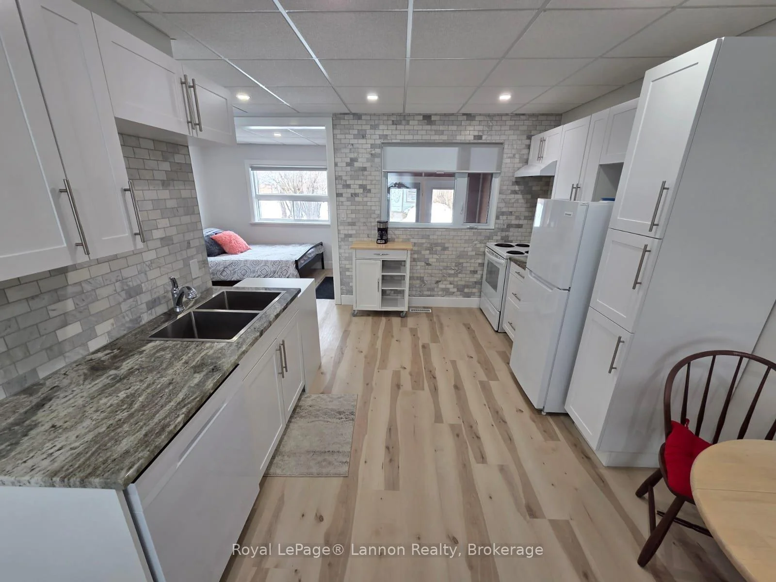 Photo 16 of 84 Machar Ave, Thunder Bay, Court / Cumberland — HOMEH
