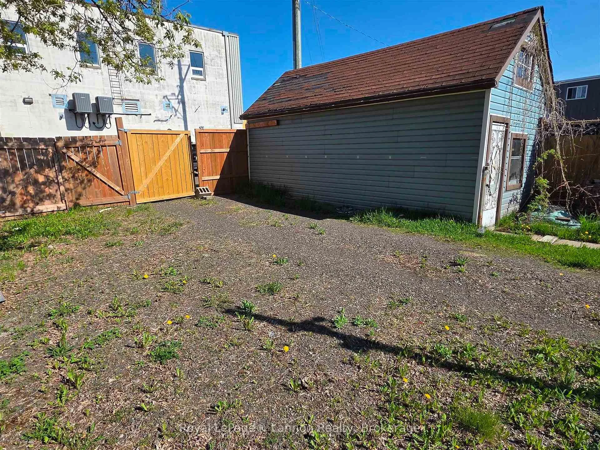 Photo 35 of 84 Machar Ave, Thunder Bay, Court / Cumberland — HOMEH