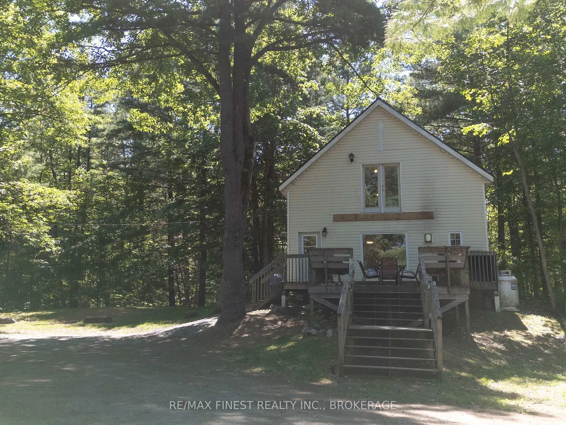 Front of 1035 Cozy Ridge Lane