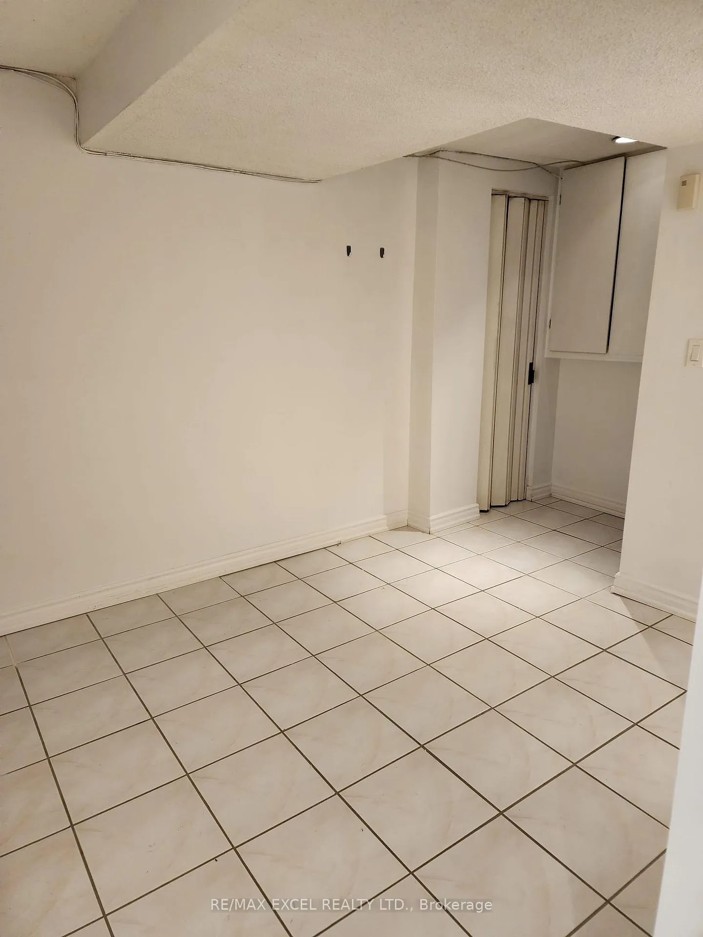 Photo 3 of Unit Bsmt, 20 Wickham Court, Markham, Milliken Mills East — HOMEH