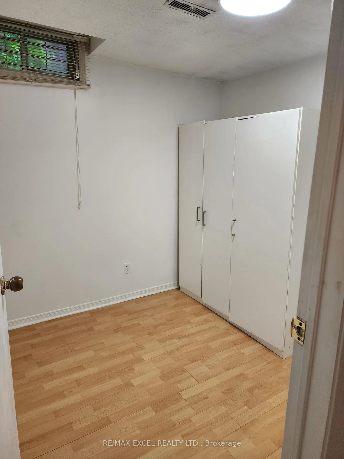 Photo 5 of Unit Bsmt, 20 Wickham Court, Markham, Milliken Mills East — HOMEH