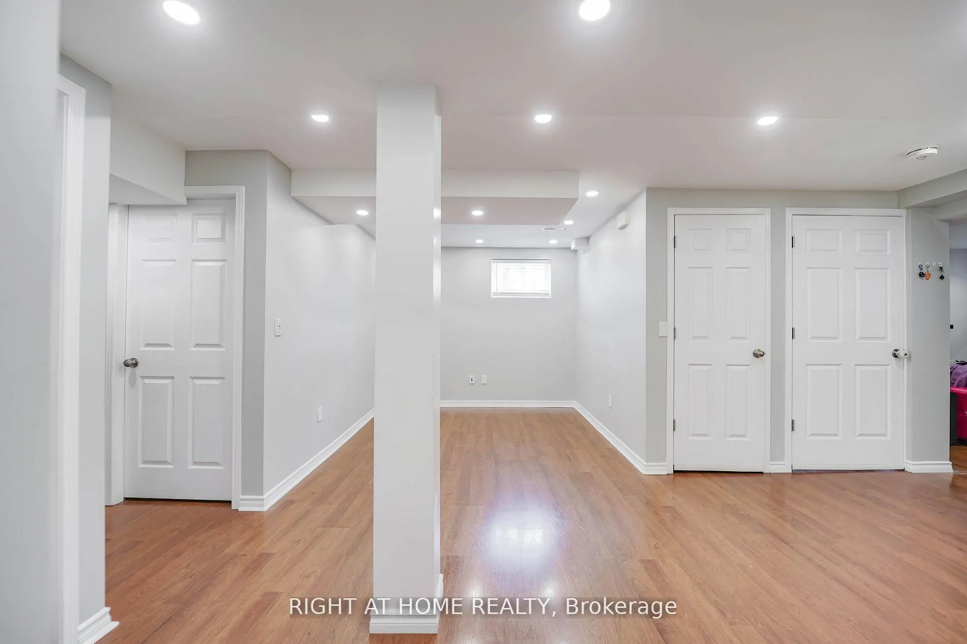 Photo 3 of 2 Iangrove Terrace, Scarborough, L'Amoreaux — HOMEH