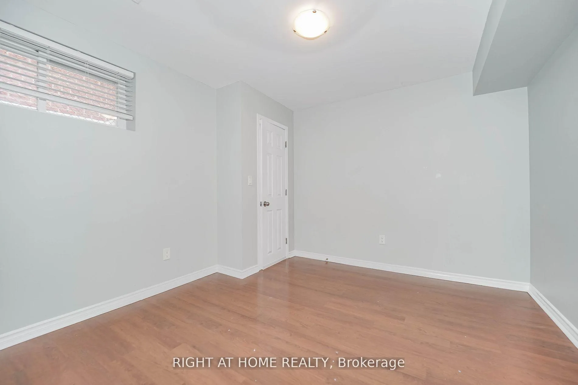 Photo 4 of 2 Iangrove Terrace, Scarborough, L'Amoreaux — HOMEH