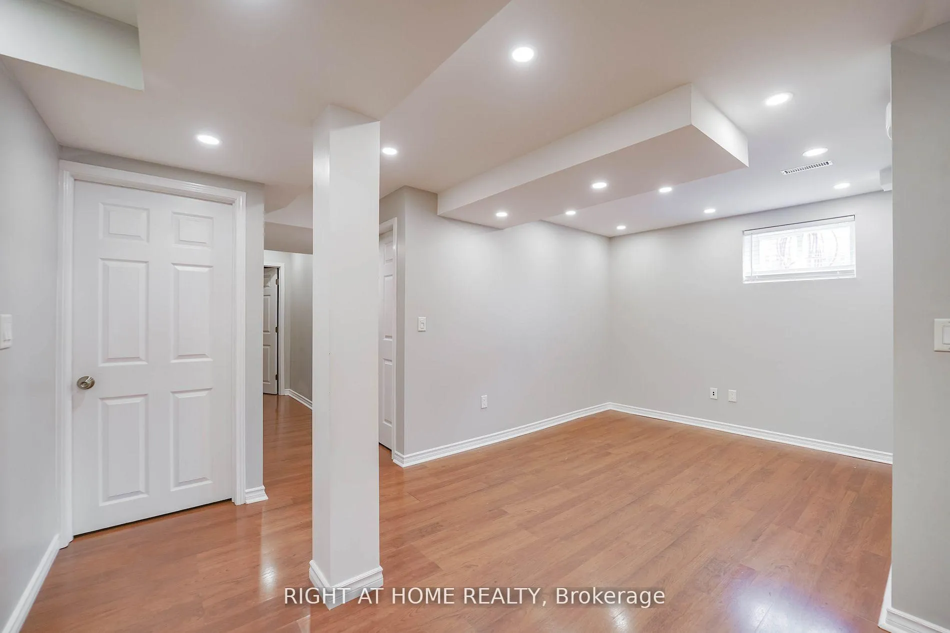 Photo 6 of 2 Iangrove Terrace, Scarborough, L'Amoreaux — HOMEH