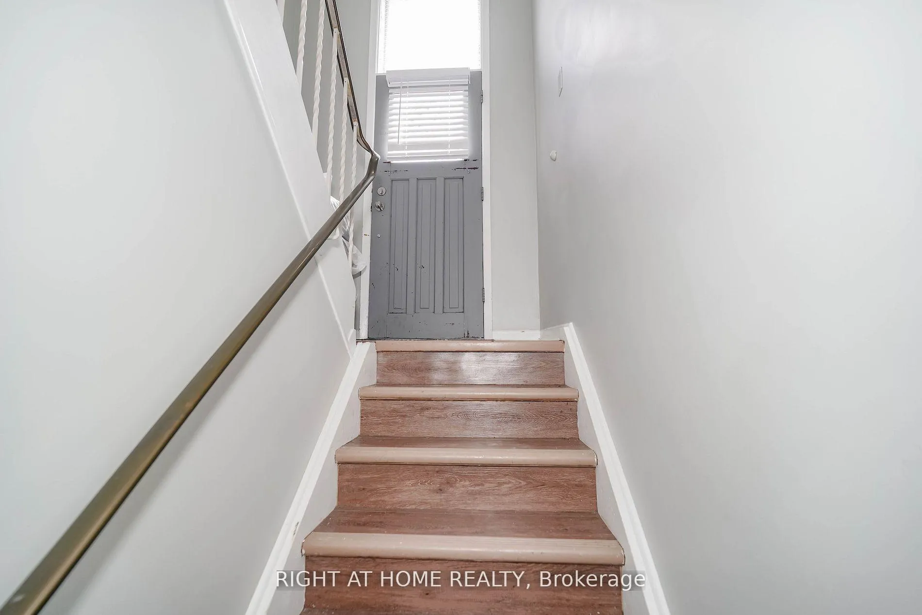 Photo 7 of 2 Iangrove Terrace, Scarborough, L'Amoreaux — HOMEH