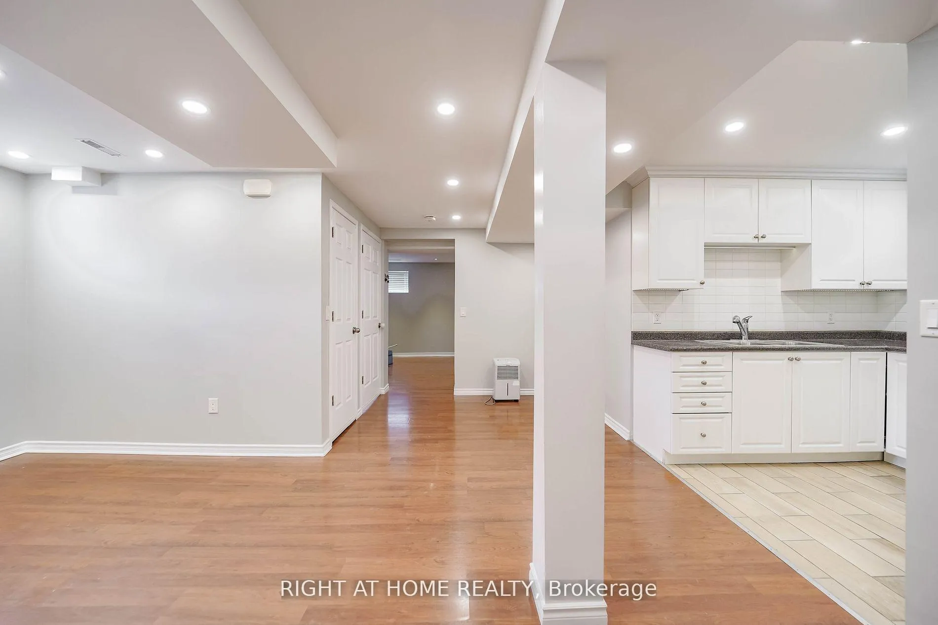 Photo 10 of 2 Iangrove Terrace, Scarborough, L'Amoreaux — HOMEH