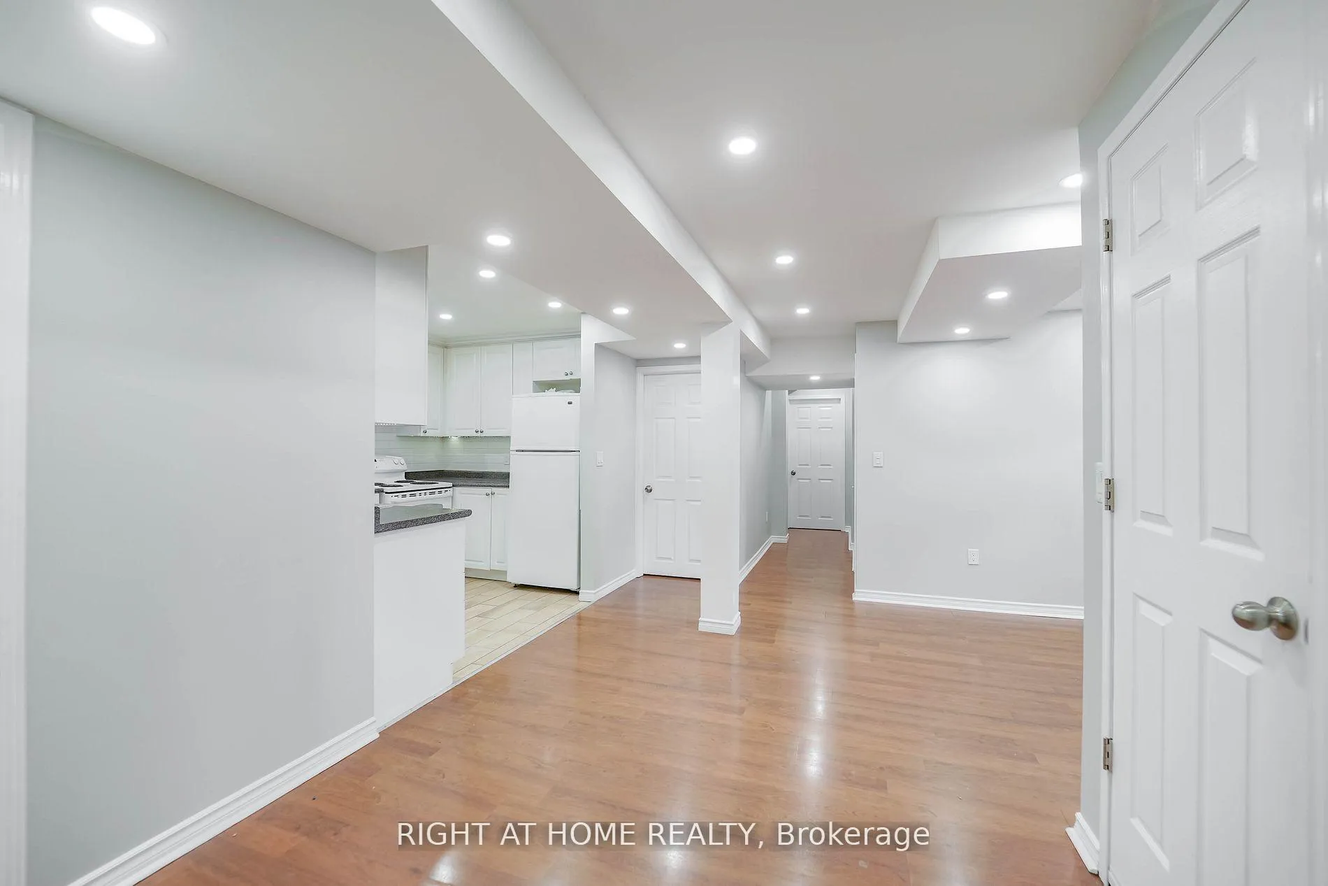 Photo 19 of 2 Iangrove Terrace, Scarborough, L'Amoreaux — HOMEH