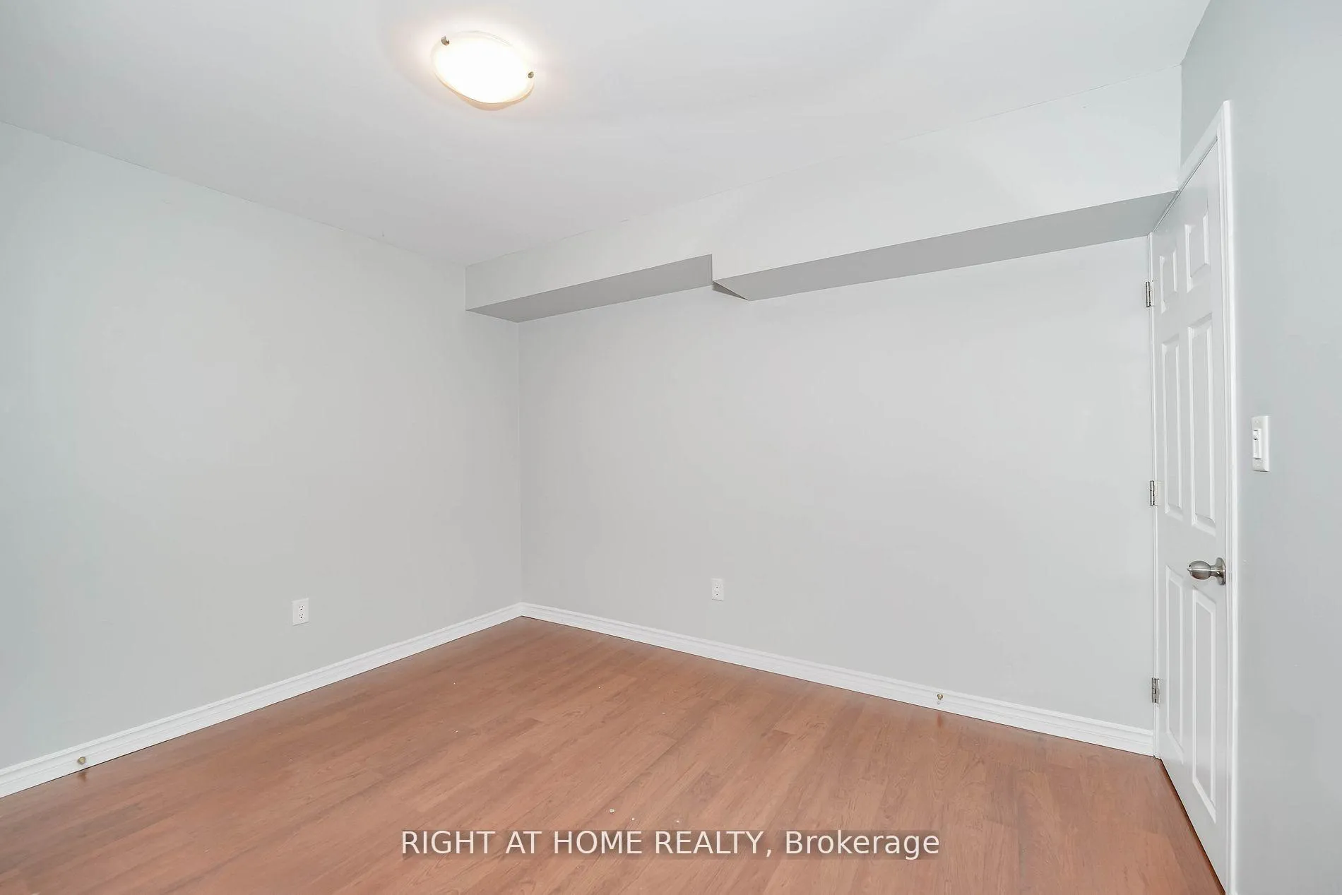 Photo 23 of 2 Iangrove Terrace, Scarborough, L'Amoreaux — HOMEH