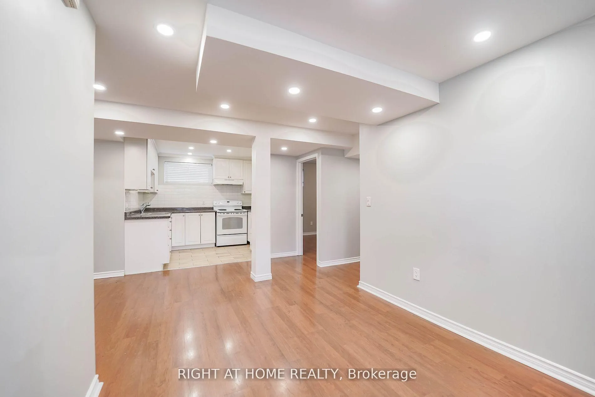 Photo 25 of 2 Iangrove Terrace, Scarborough, L'Amoreaux — HOMEH