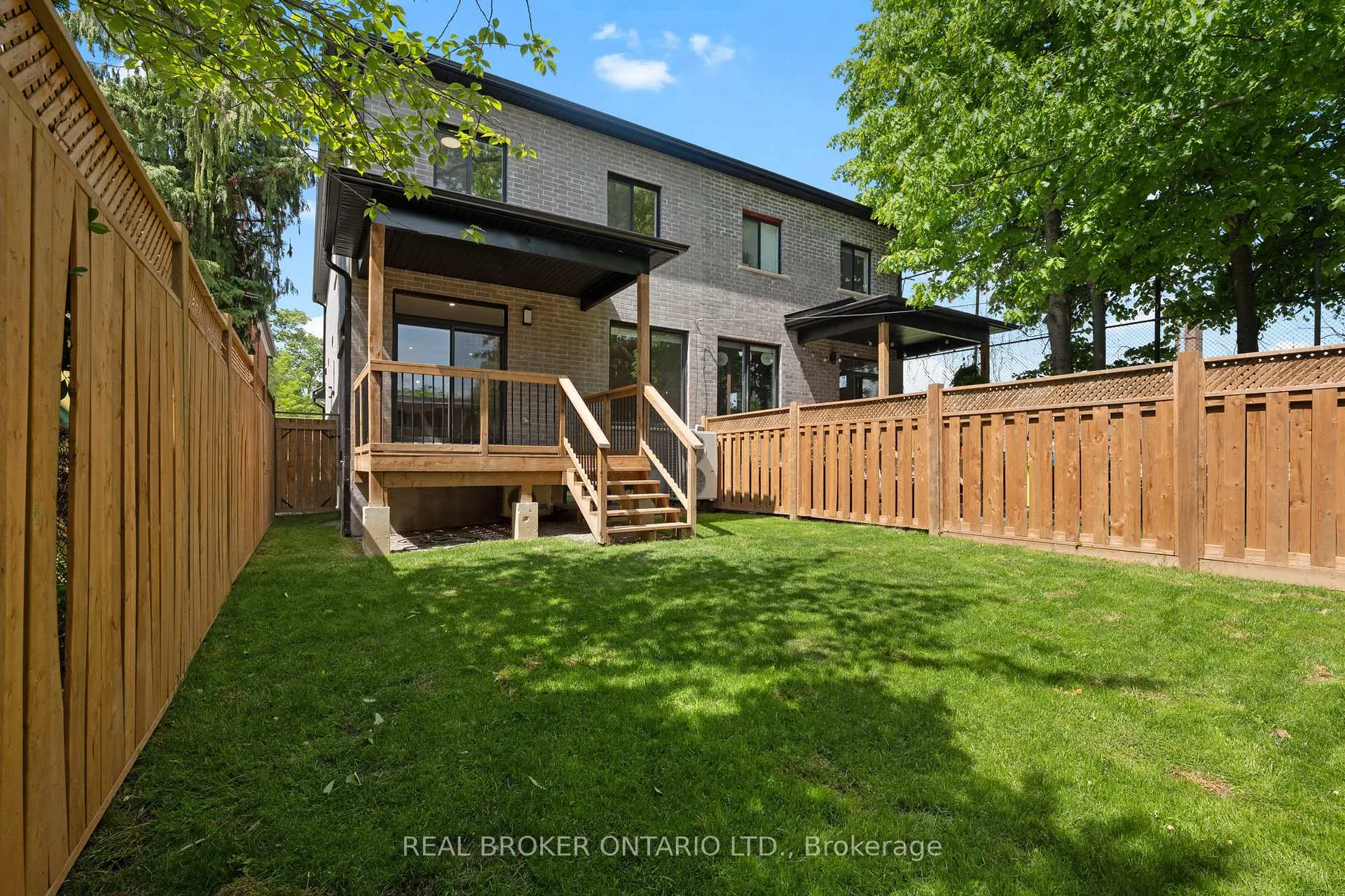 Photo 4 of 5 Marina Avenue, Etobicoke, Long Branch — HOMEH