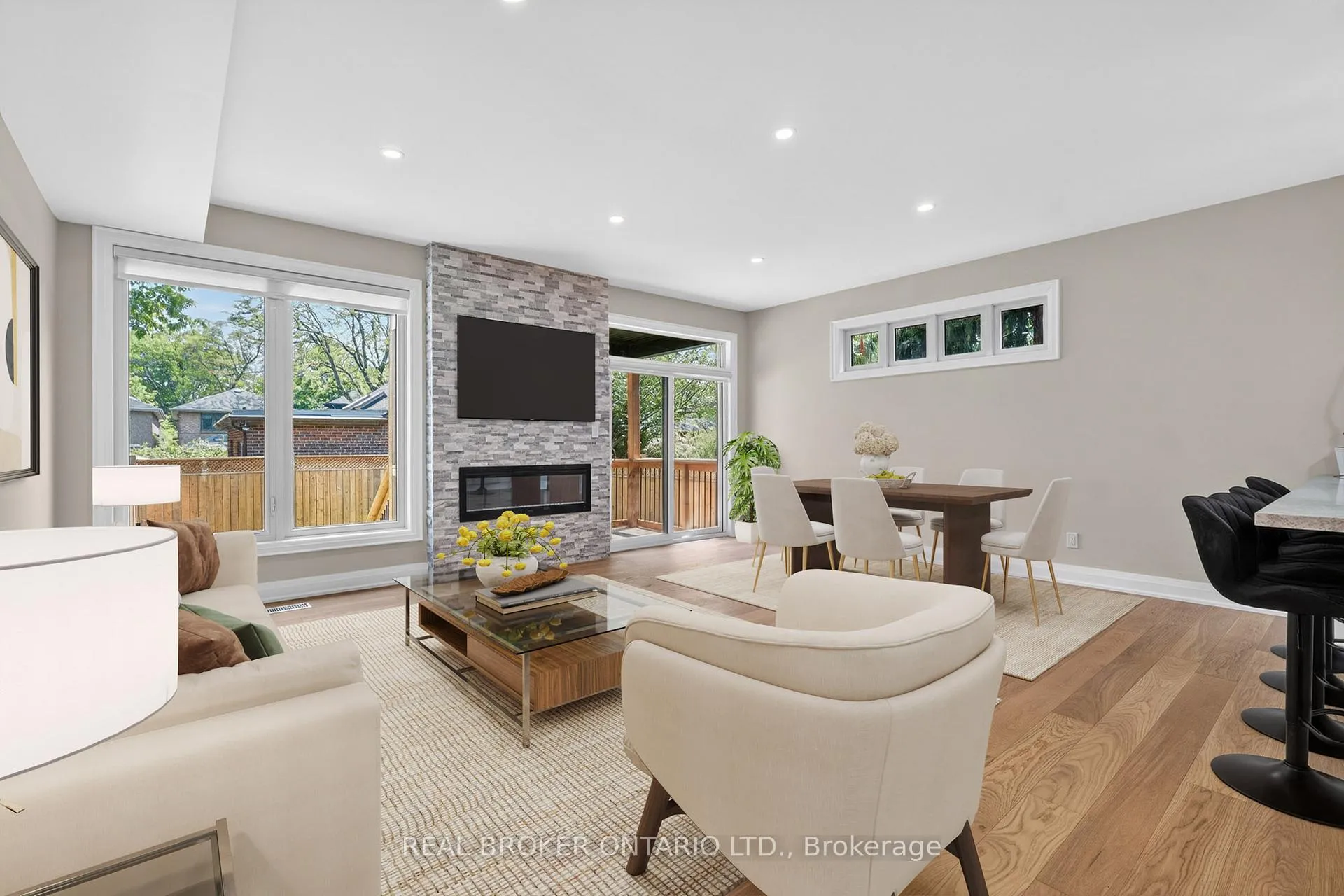 Photo 8 of 5 Marina Avenue, Etobicoke, Long Branch — HOMEH