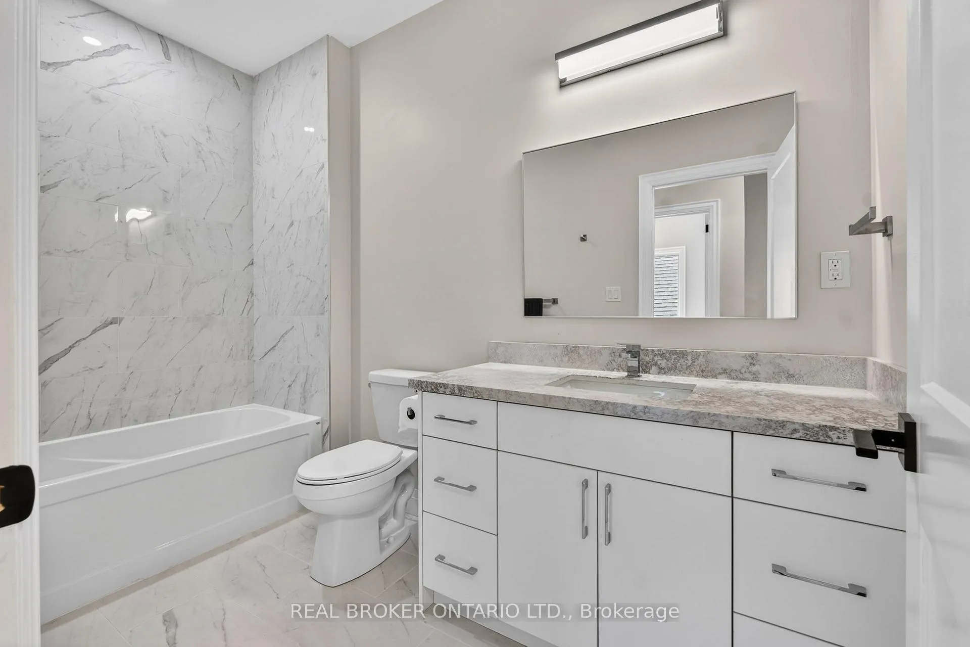 Photo 19 of 5 Marina Avenue, Etobicoke, Long Branch — HOMEH