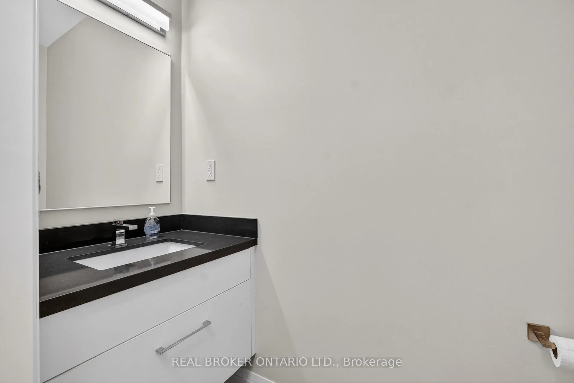 Photo 25 of 5 Marina Avenue, Etobicoke, Long Branch — HOMEH