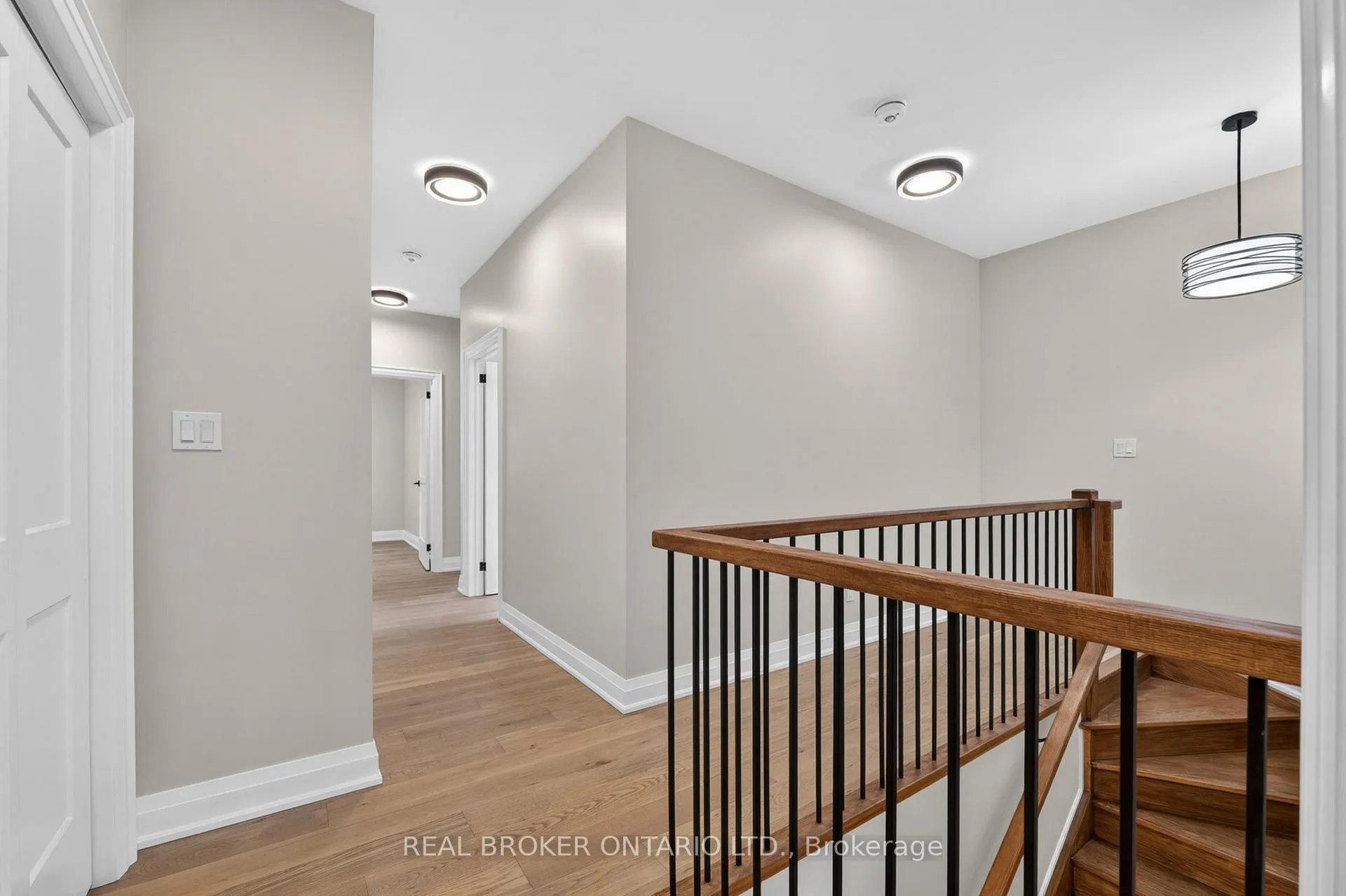 Photo 27 of 5 Marina Avenue, Etobicoke, Long Branch — HOMEH