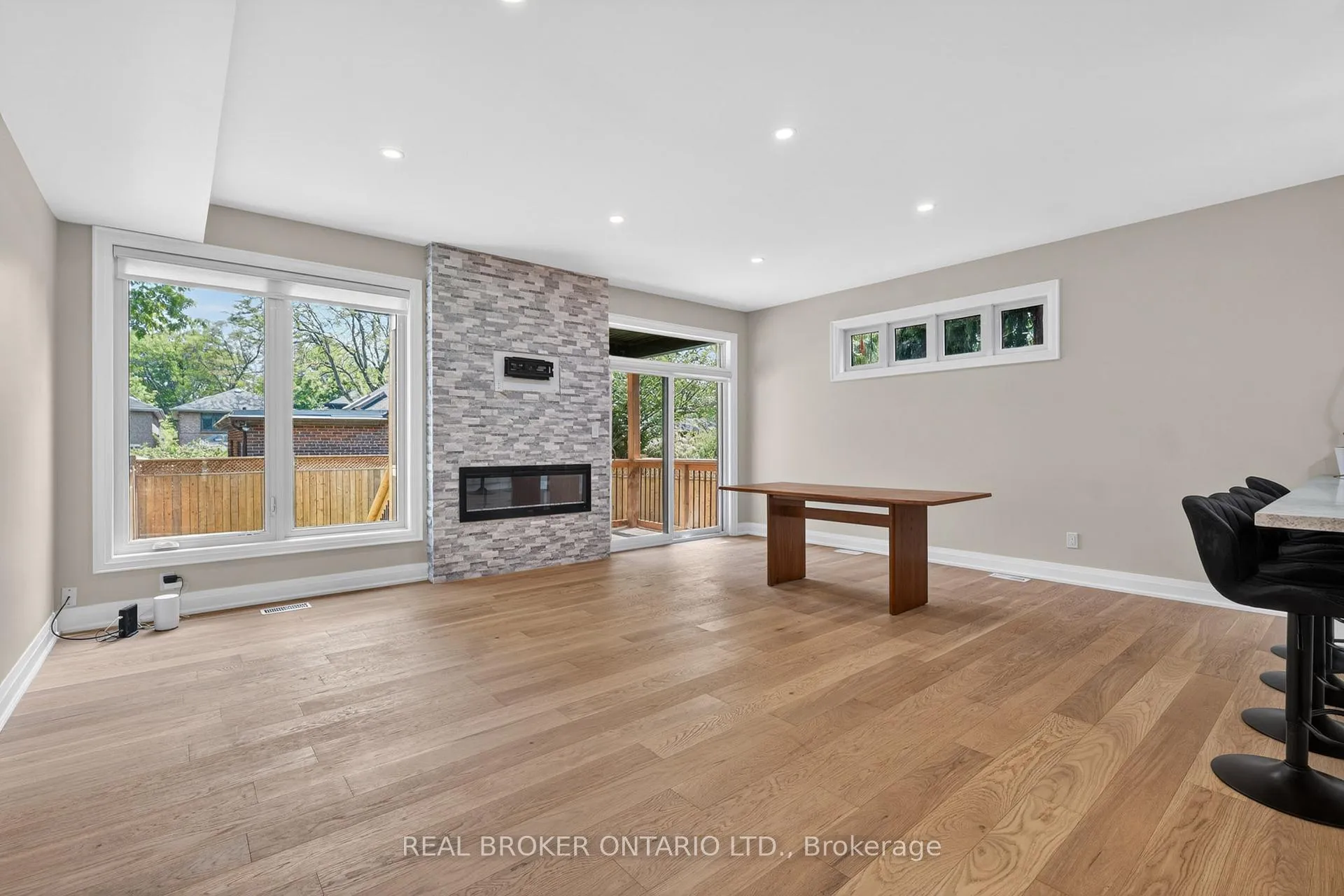 Photo 32 of 5 Marina Avenue, Etobicoke, Long Branch — HOMEH