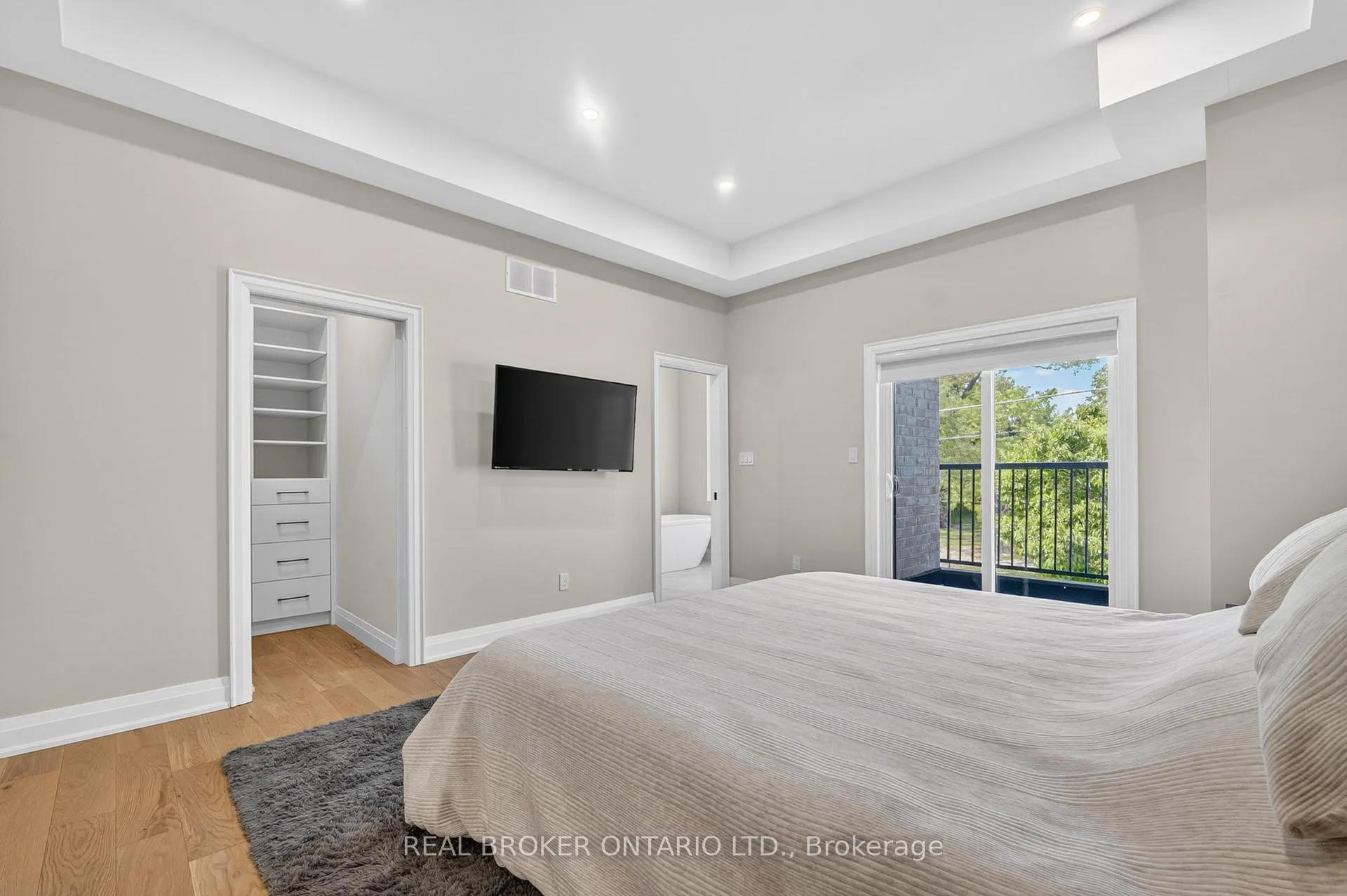 Photo 34 of 5 Marina Avenue, Etobicoke, Long Branch — HOMEH