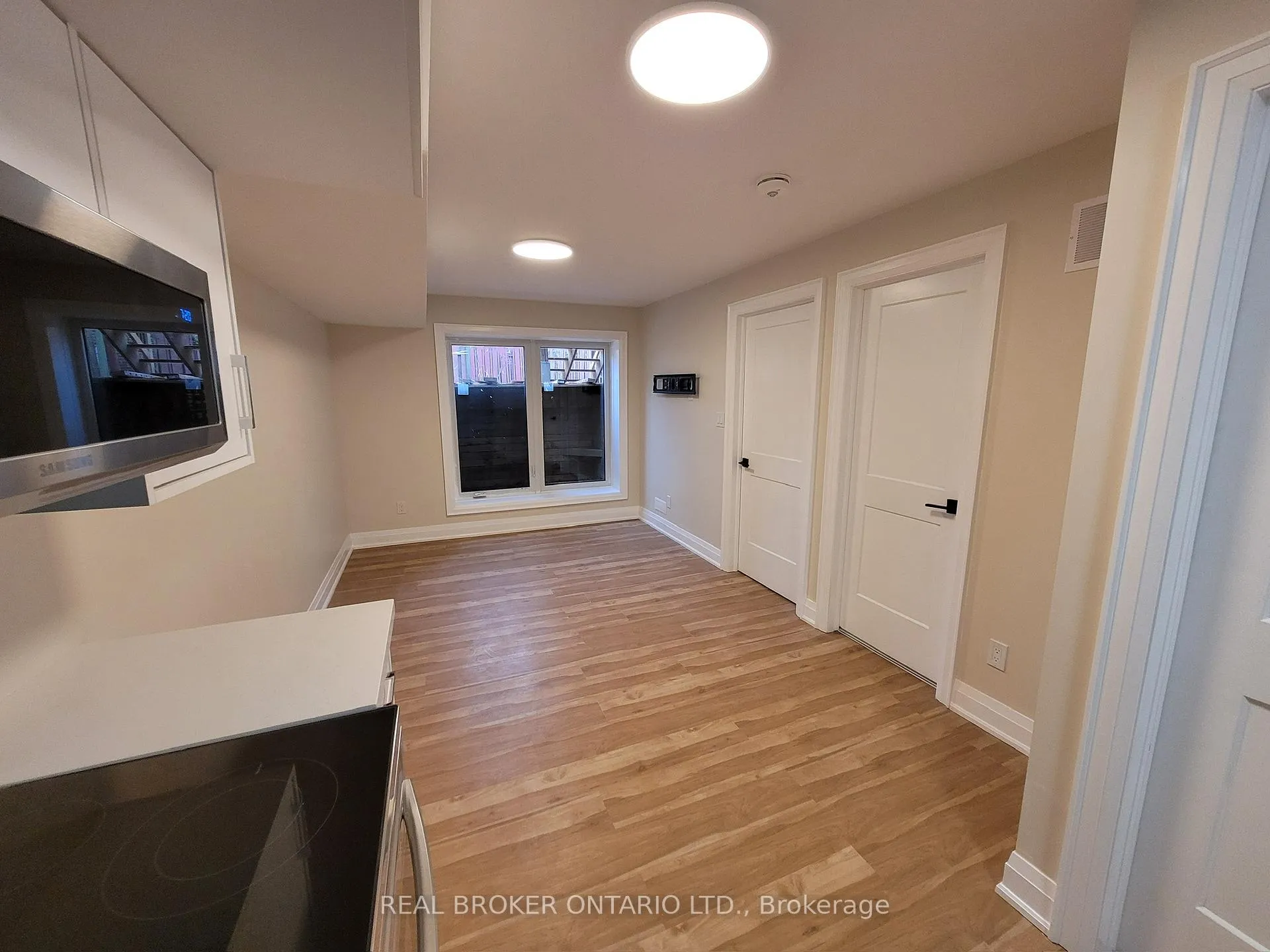 Photo 44 of 5 Marina Avenue, Etobicoke, Long Branch — HOMEH